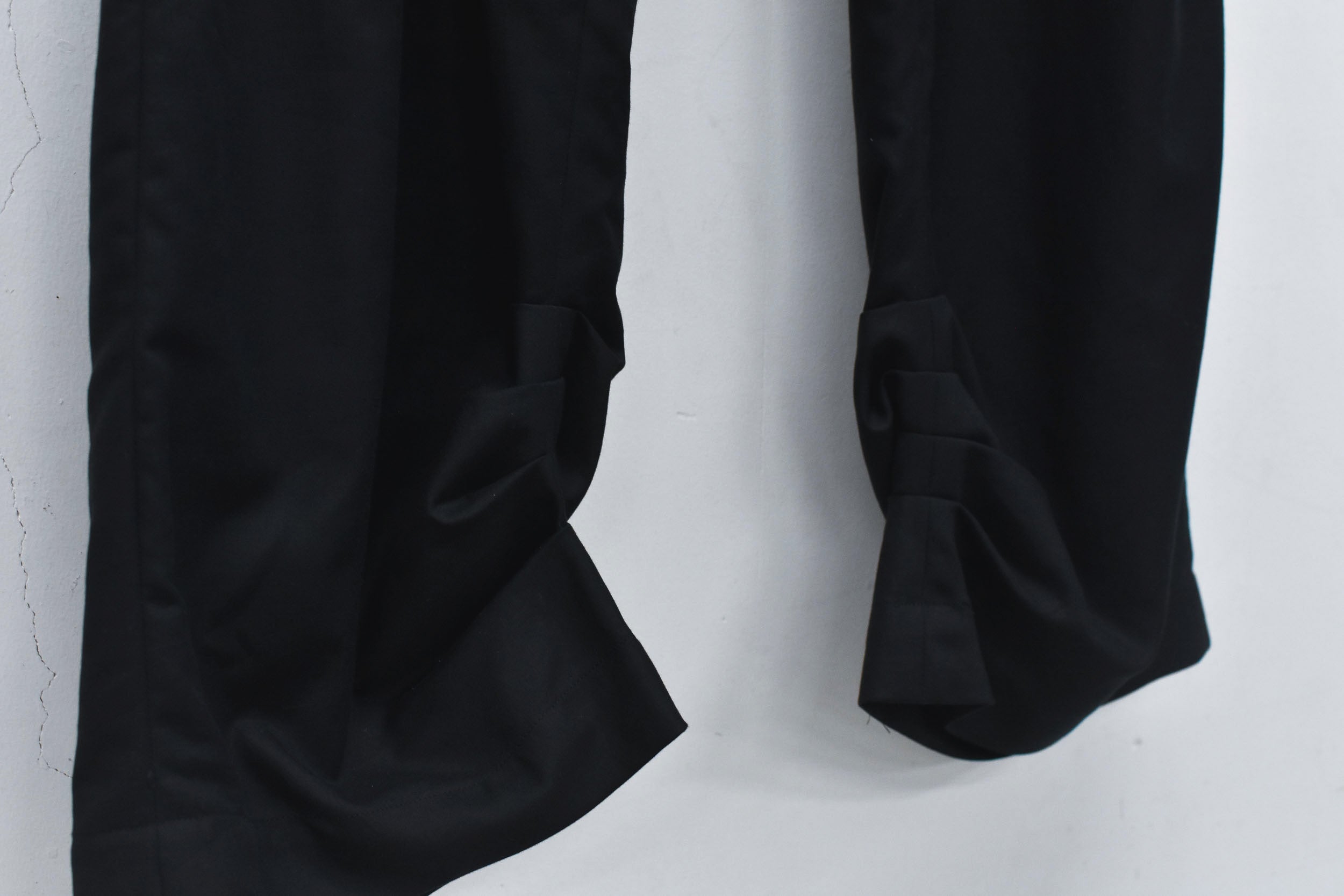Tuck Hem Pants / hand embroidery
