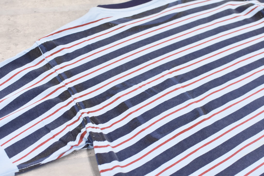 【ご予約商品】DIAGONAL STRIPE PRINT L/S Tee