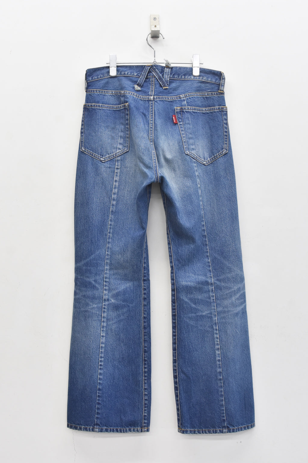 【ご予約商品】MIDDLE FIT FLARE PANTS (Distressed finish）