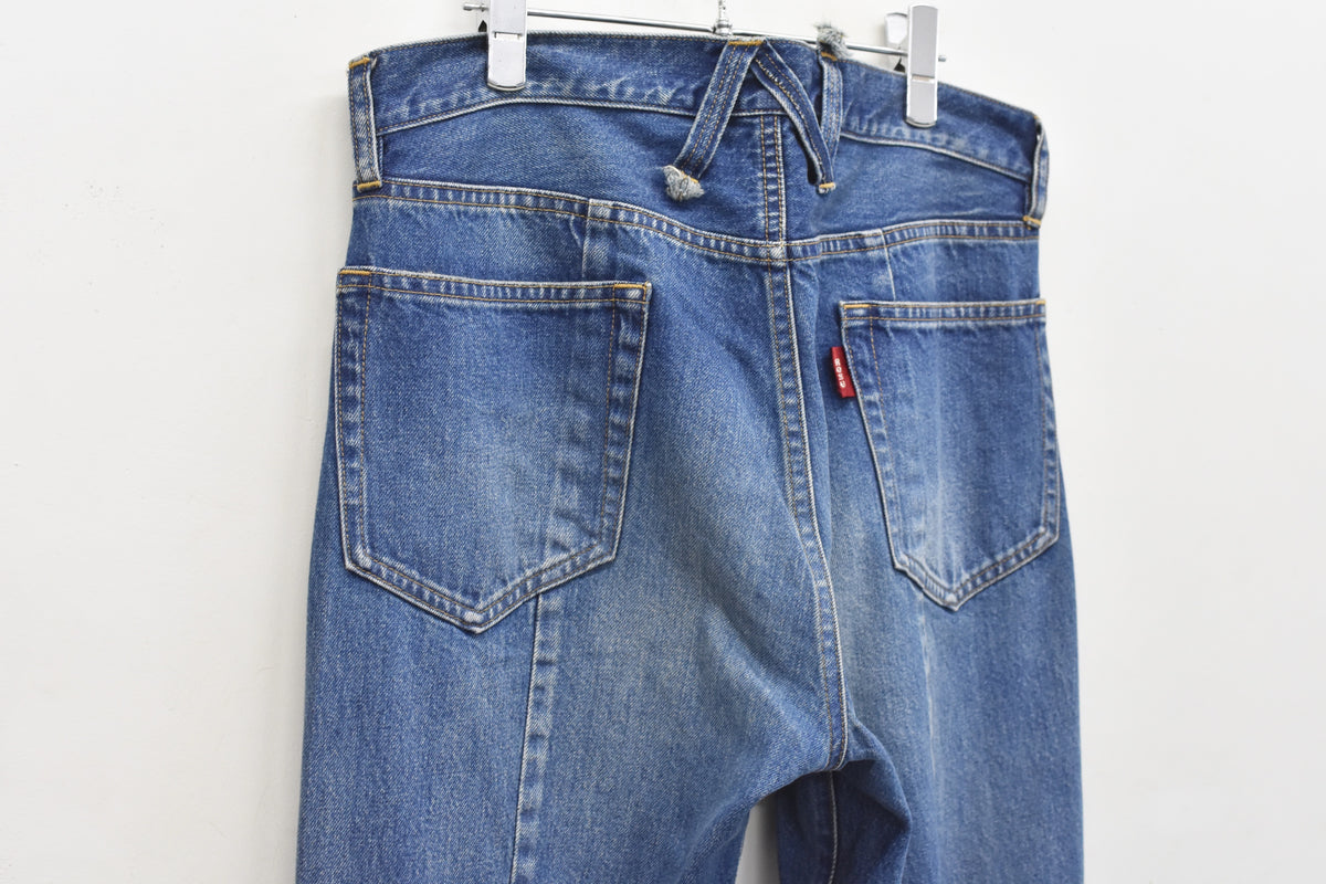 【ご予約商品】MIDDLE FIT FLARE PANTS (Distressed finish）