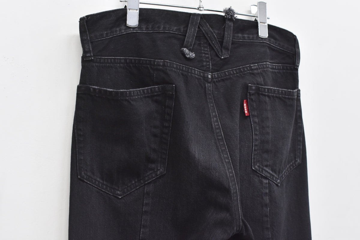 【ご予約商品】MIDDLE FIT FLARE PANTS (Distressed finish）