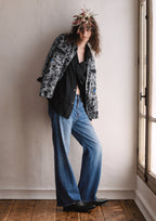 【ご予約商品】MIDDLE FIT FLARE PANTS (Distressed finish）