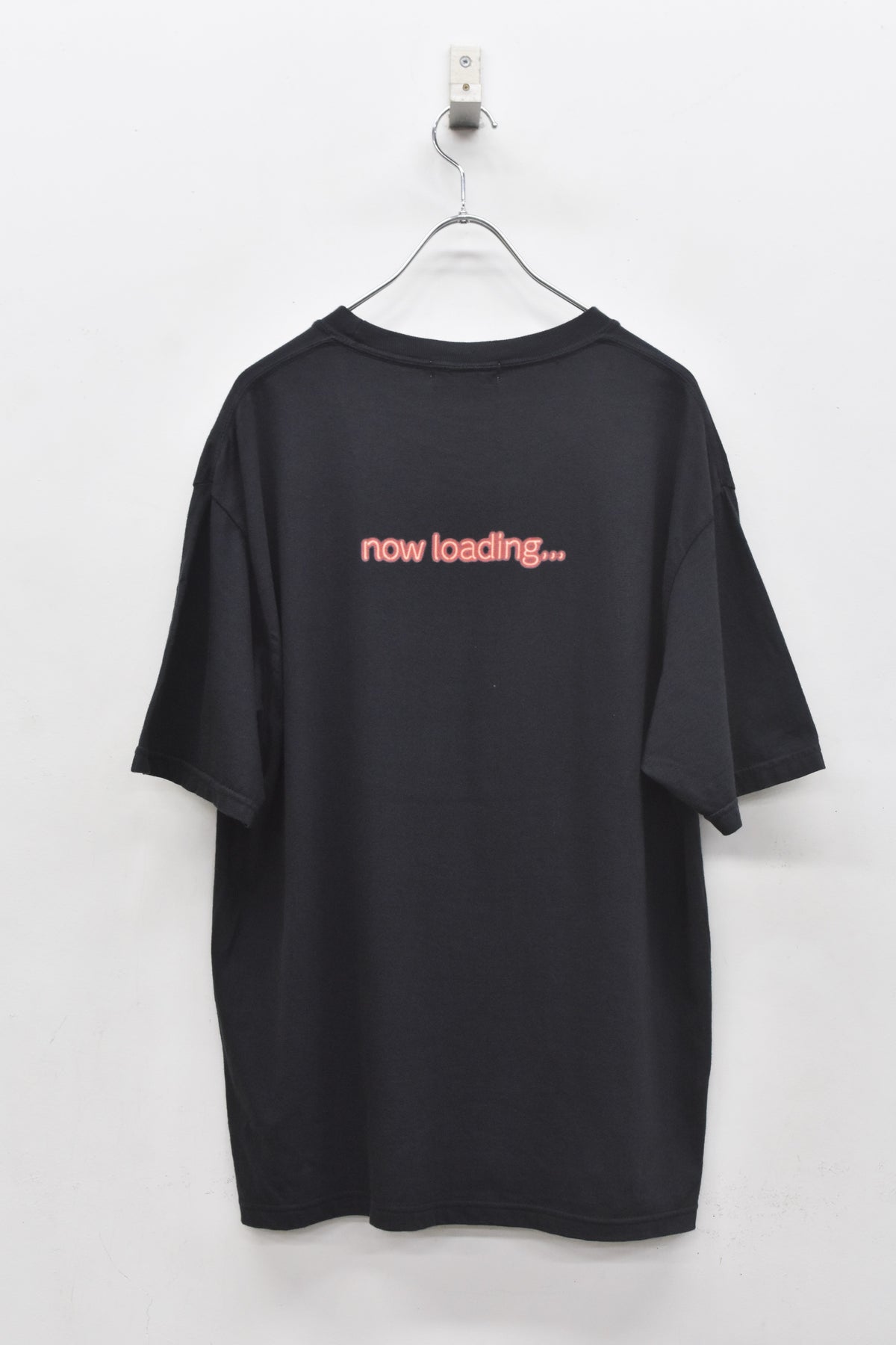 【ご予約商品】HUGE Tee