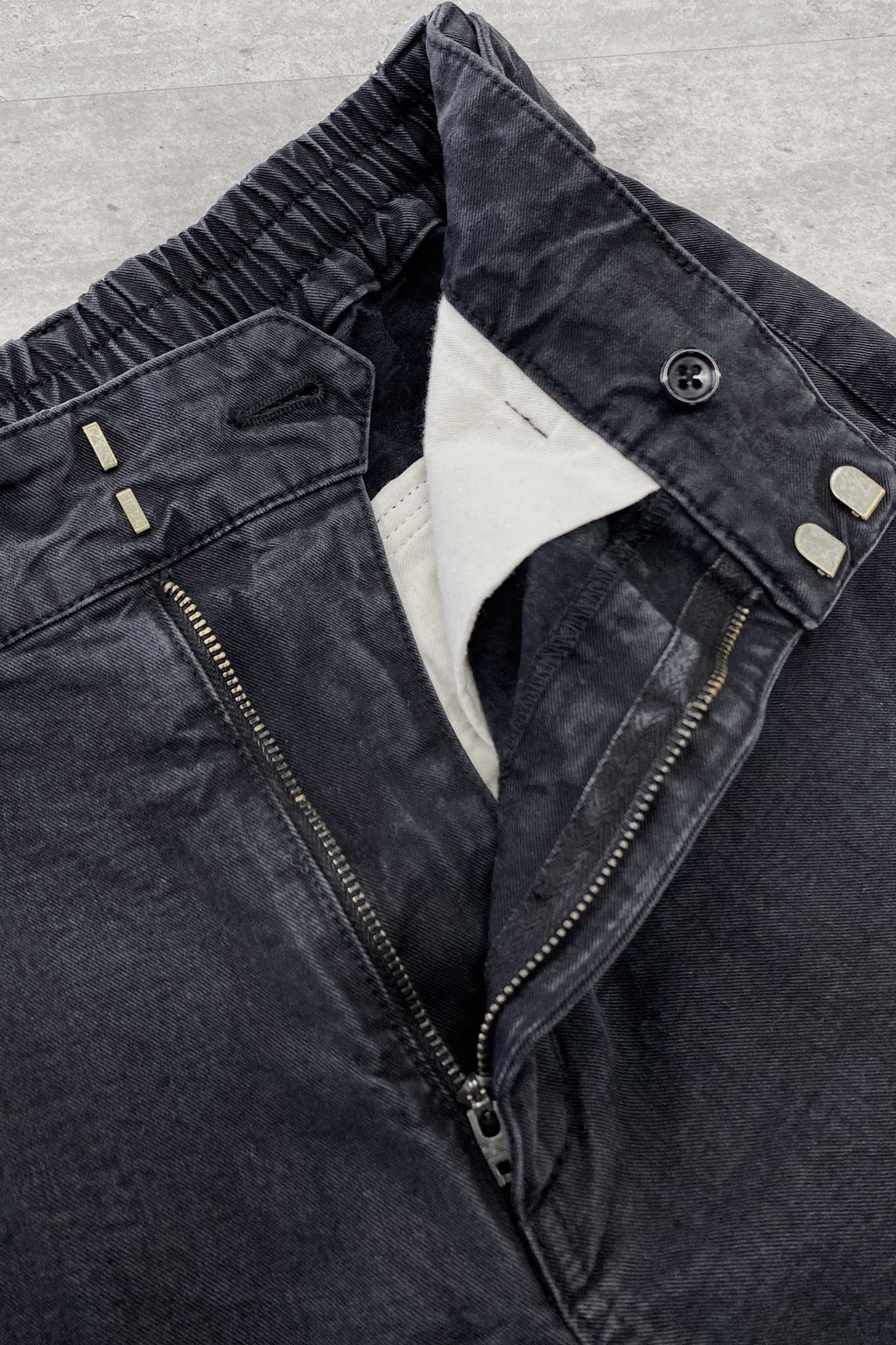 HARD TWILL DYED CHINO PANTS　