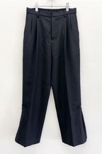 【NEW】　WOOL SERGE PLEATED HEM ZIP TROUSERS