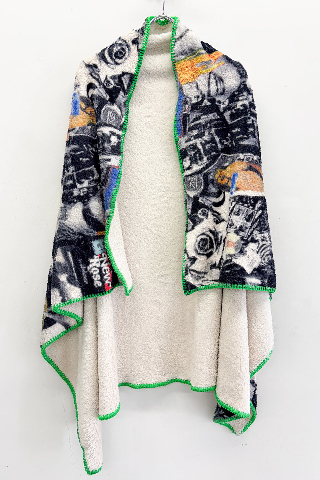 FLEECE BLANKET / all-over print