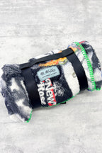 FLEECE BLANKET / all-over print