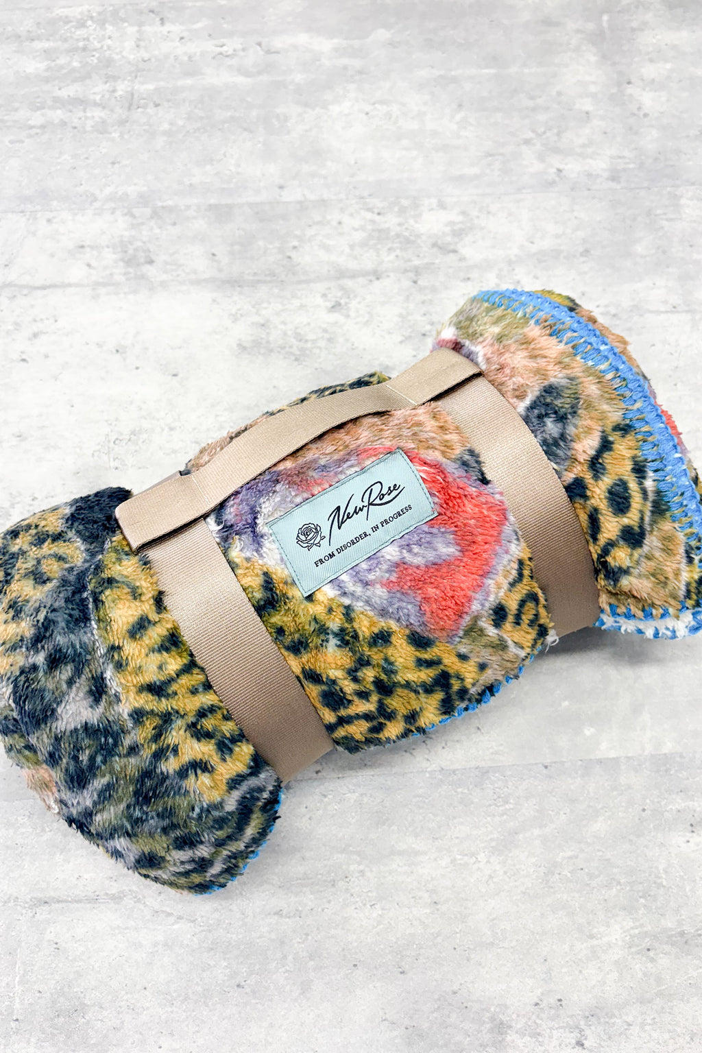 FLEECE BLANKET / all-over print