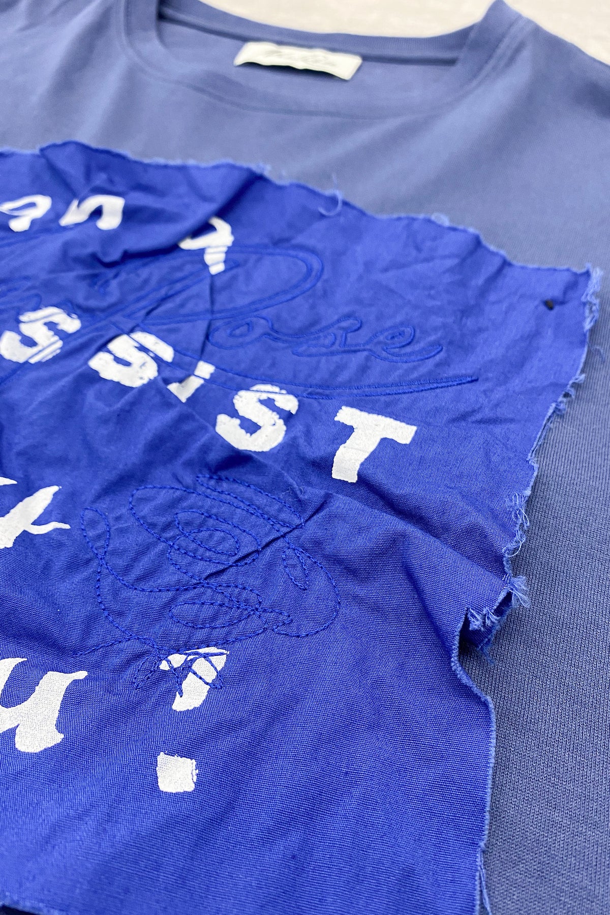 EMBROIDERY WRINKLEWORK LONG-SLEEVE Tee/ print