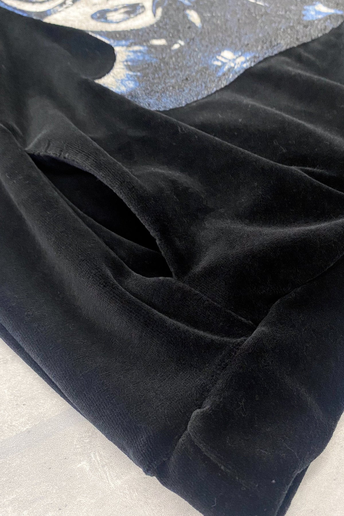 【NEW】　CATWOMAN PHOTOSTITCH HOODIE /VELOR
