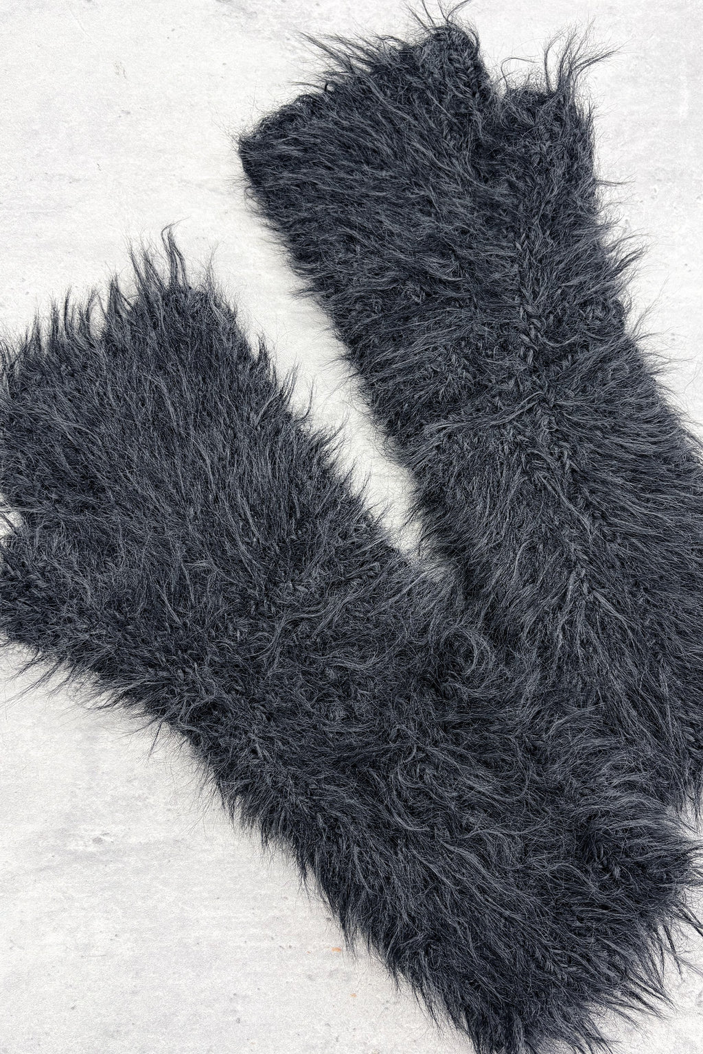 【NEW】　SHAGGY KNIT FINGERLESS GLOVES