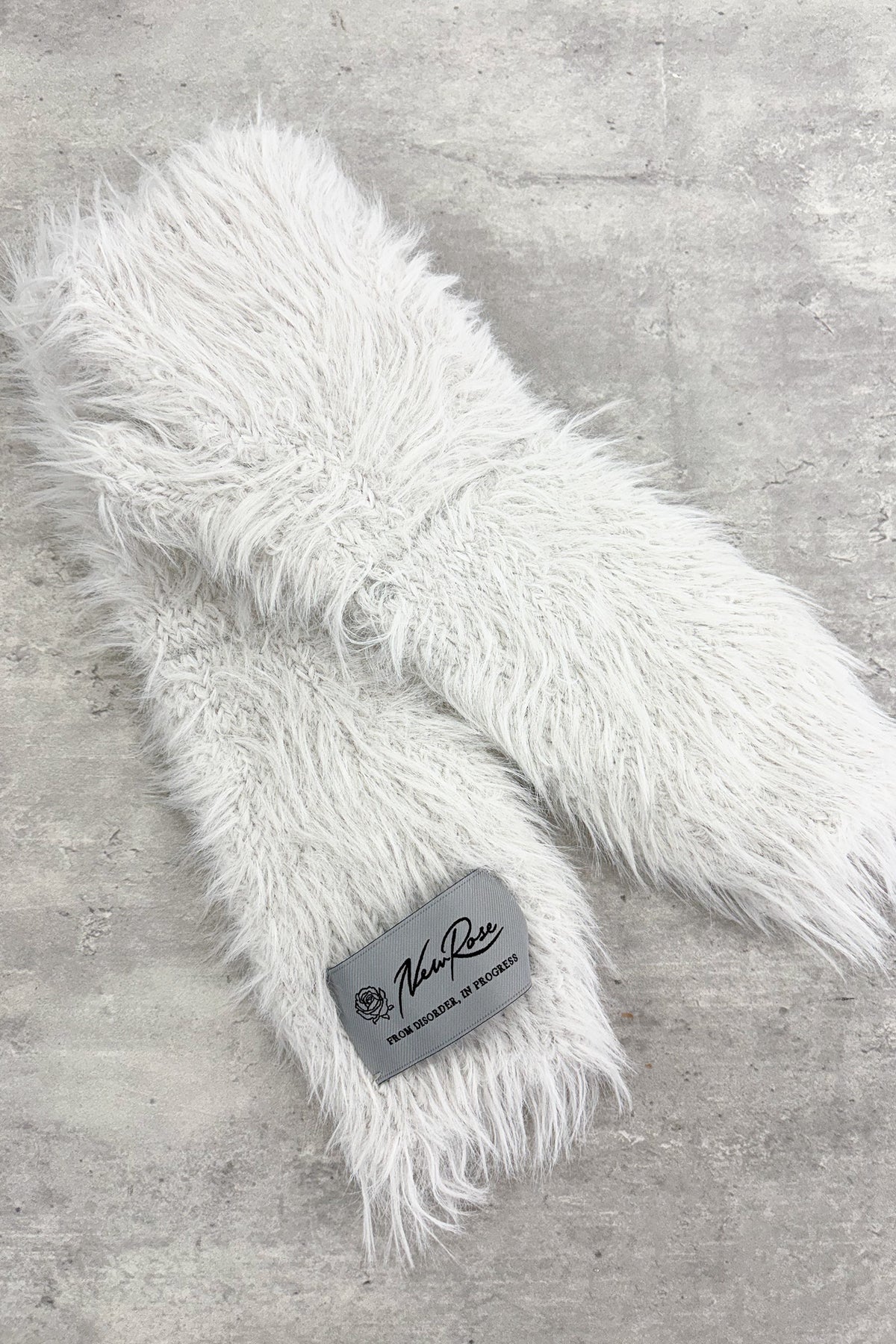【NEW】　SHAGGY KNIT FINGERLESS GLOVES