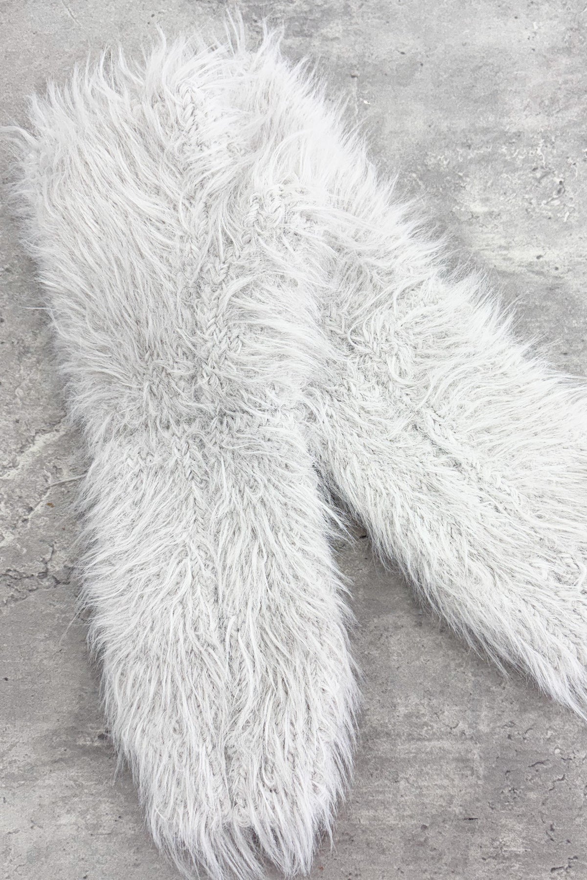【NEW】　SHAGGY KNIT FINGERLESS GLOVES