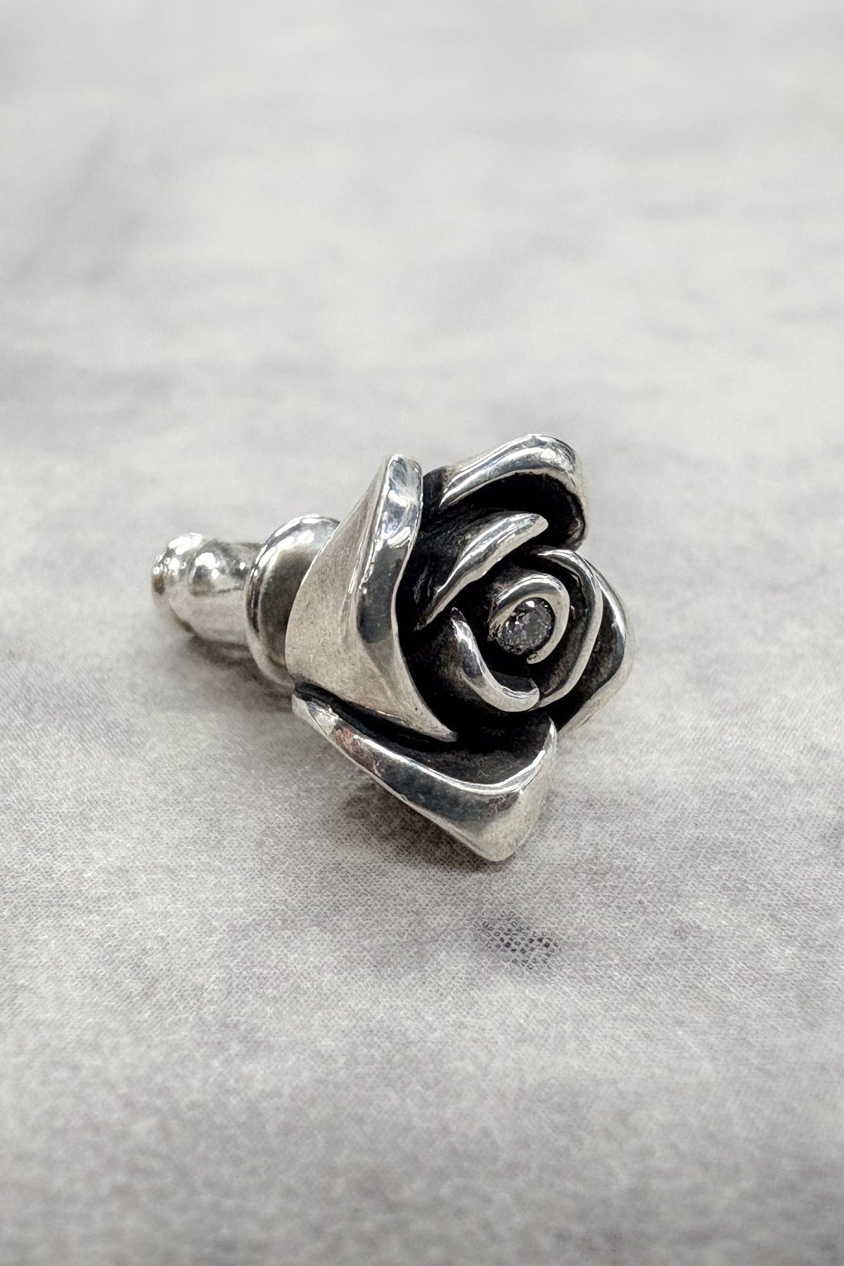 【NEW】　ROSE PIERCED EARRING