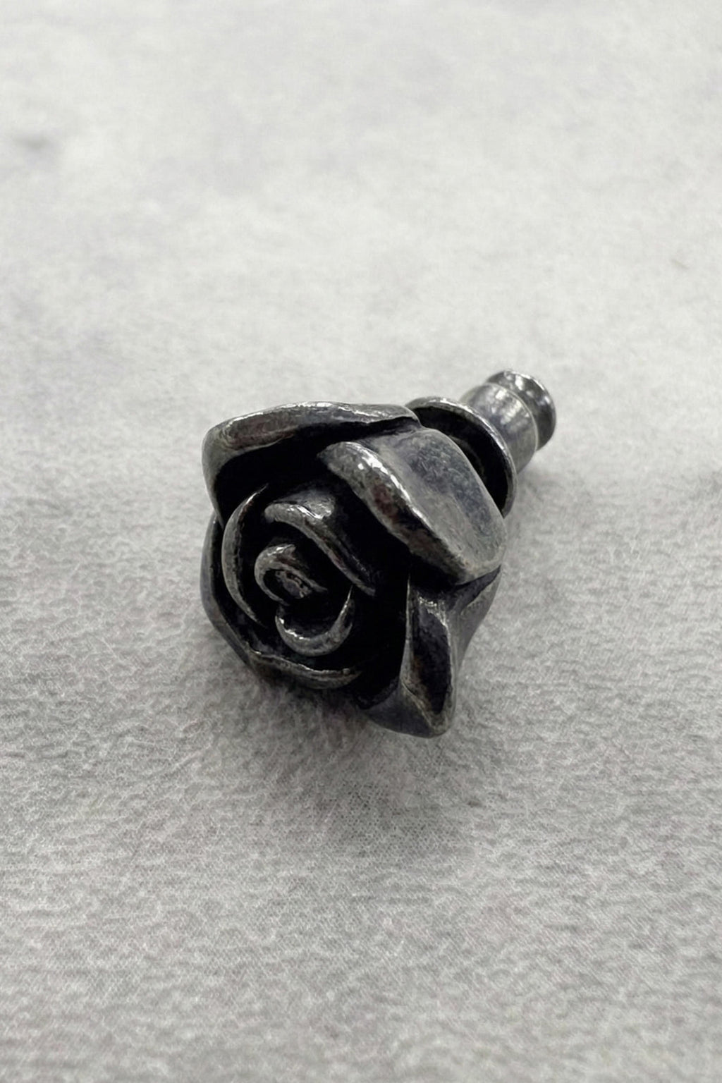 【NEW】　ROSE PIERCED EARRING
