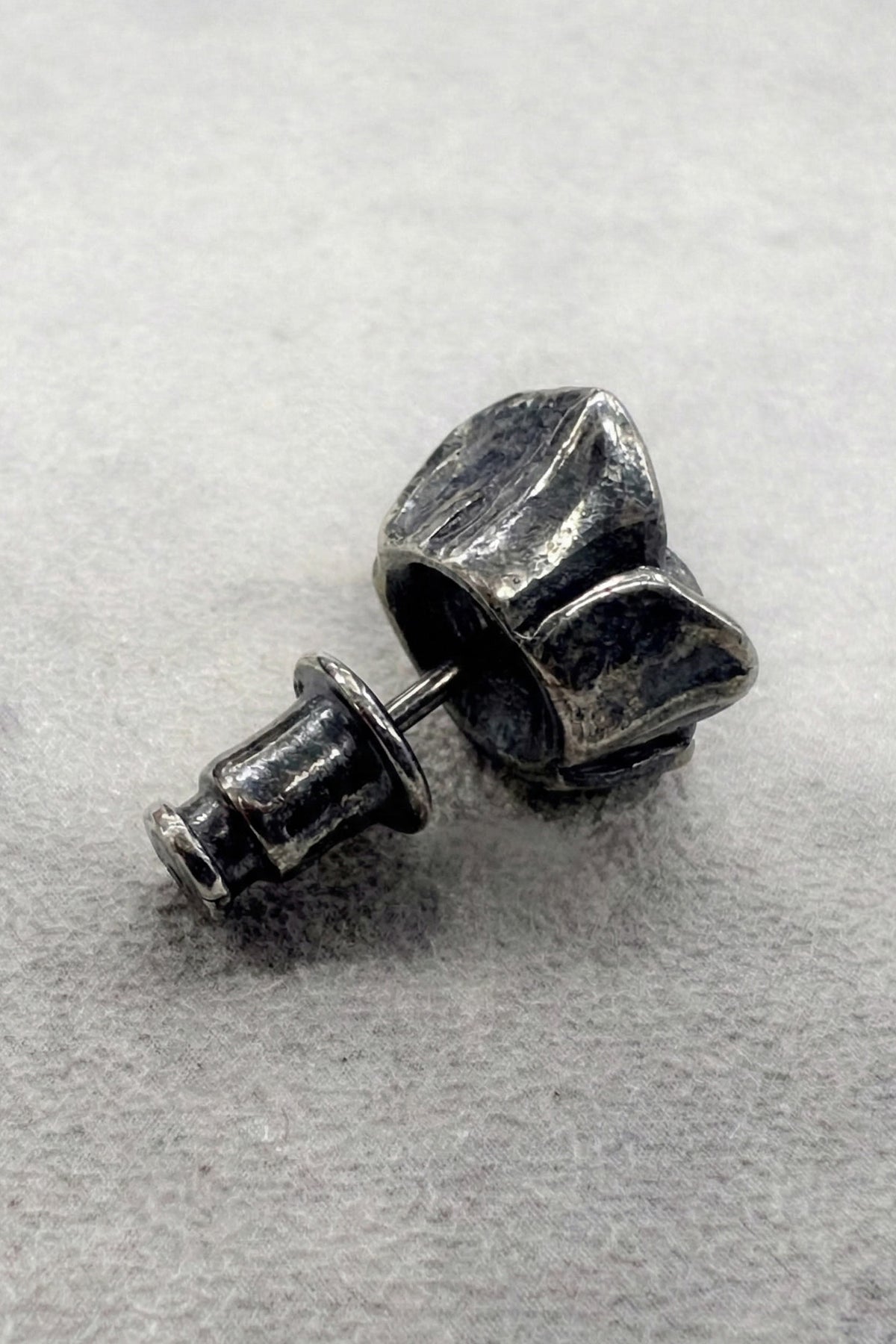 【NEW】　ROSE PIERCED EARRING