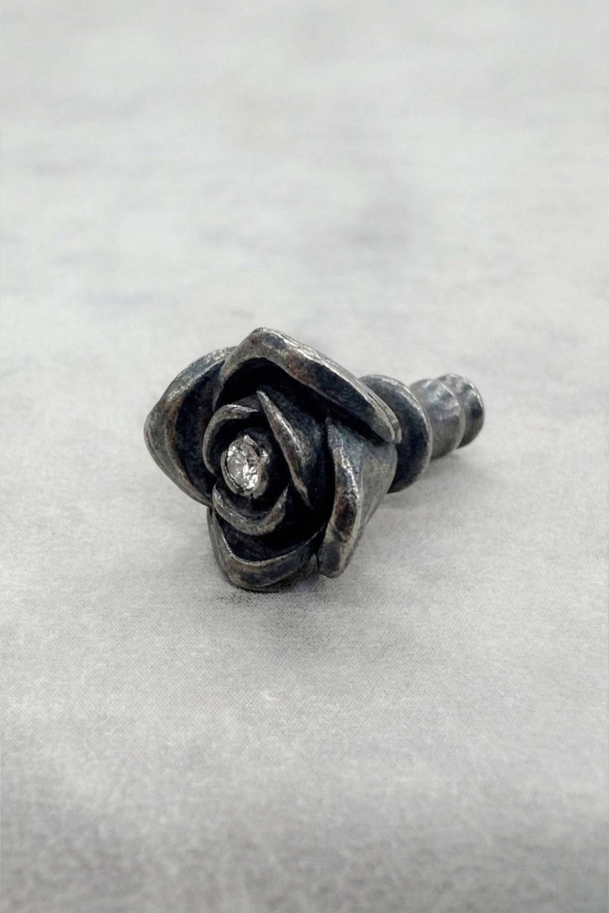 【NEW】　ROSE PIERCED EARRING