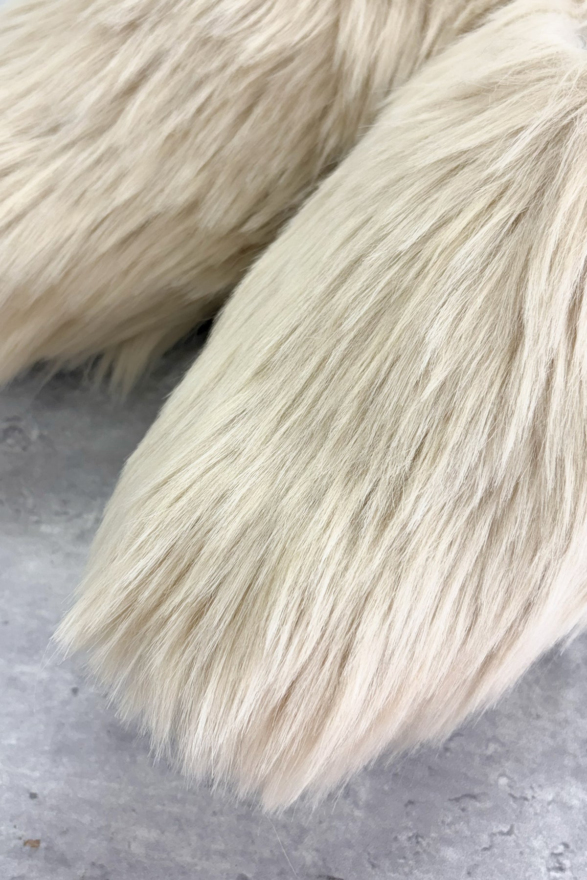 【NEW】　ANIMAL FUR SHOES