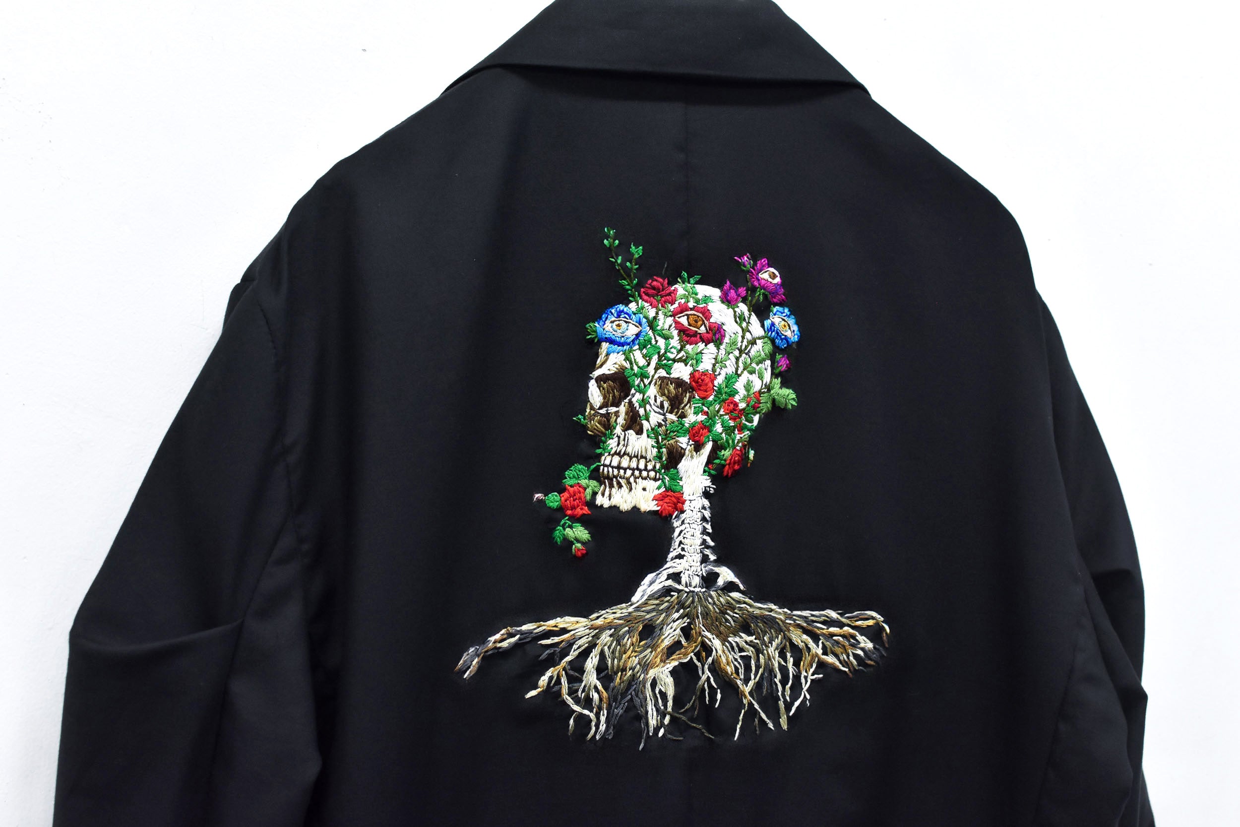 Tuck Sleeve Jacket / hand embroidery