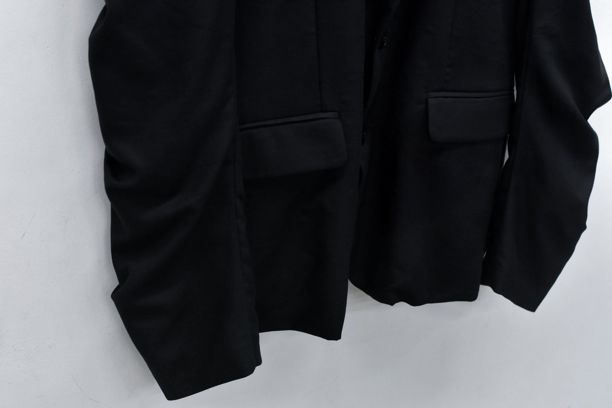 Tuck Sleeve Jacket