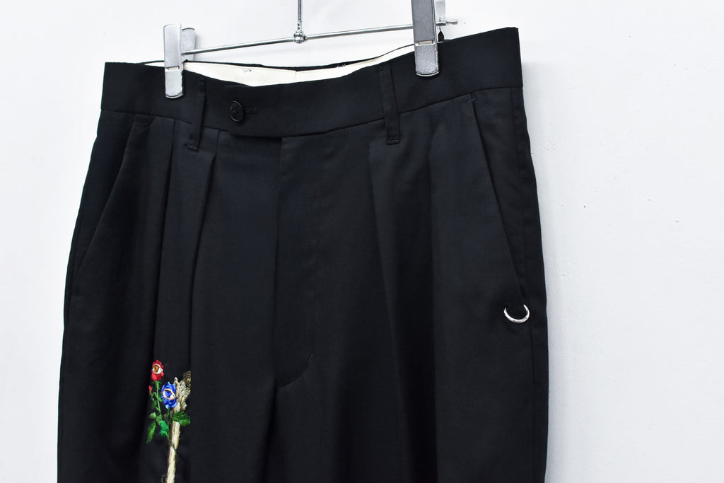 Tuck Hem Pants / hand embroidery