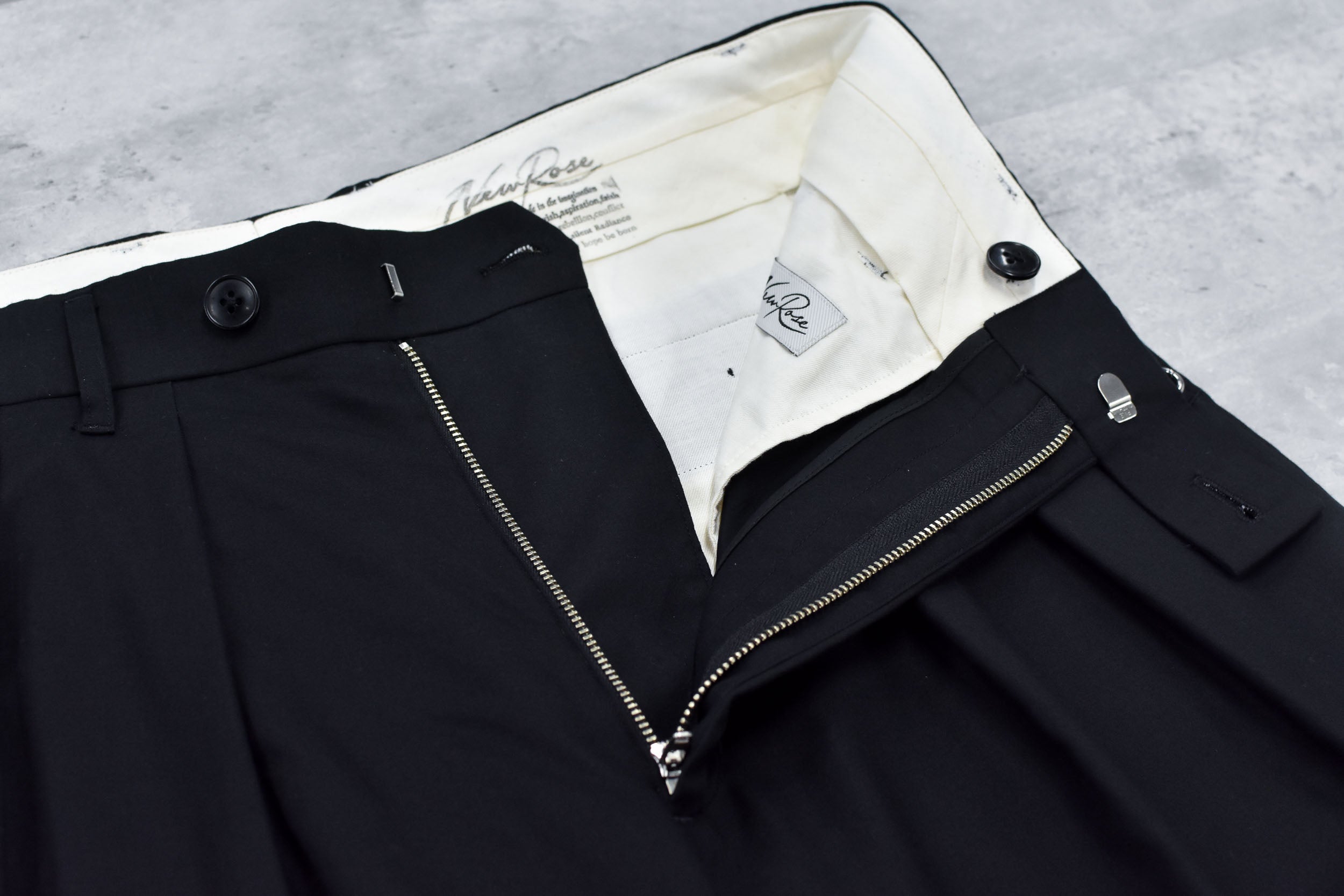 Tuck Hem Pants / hand embroidery