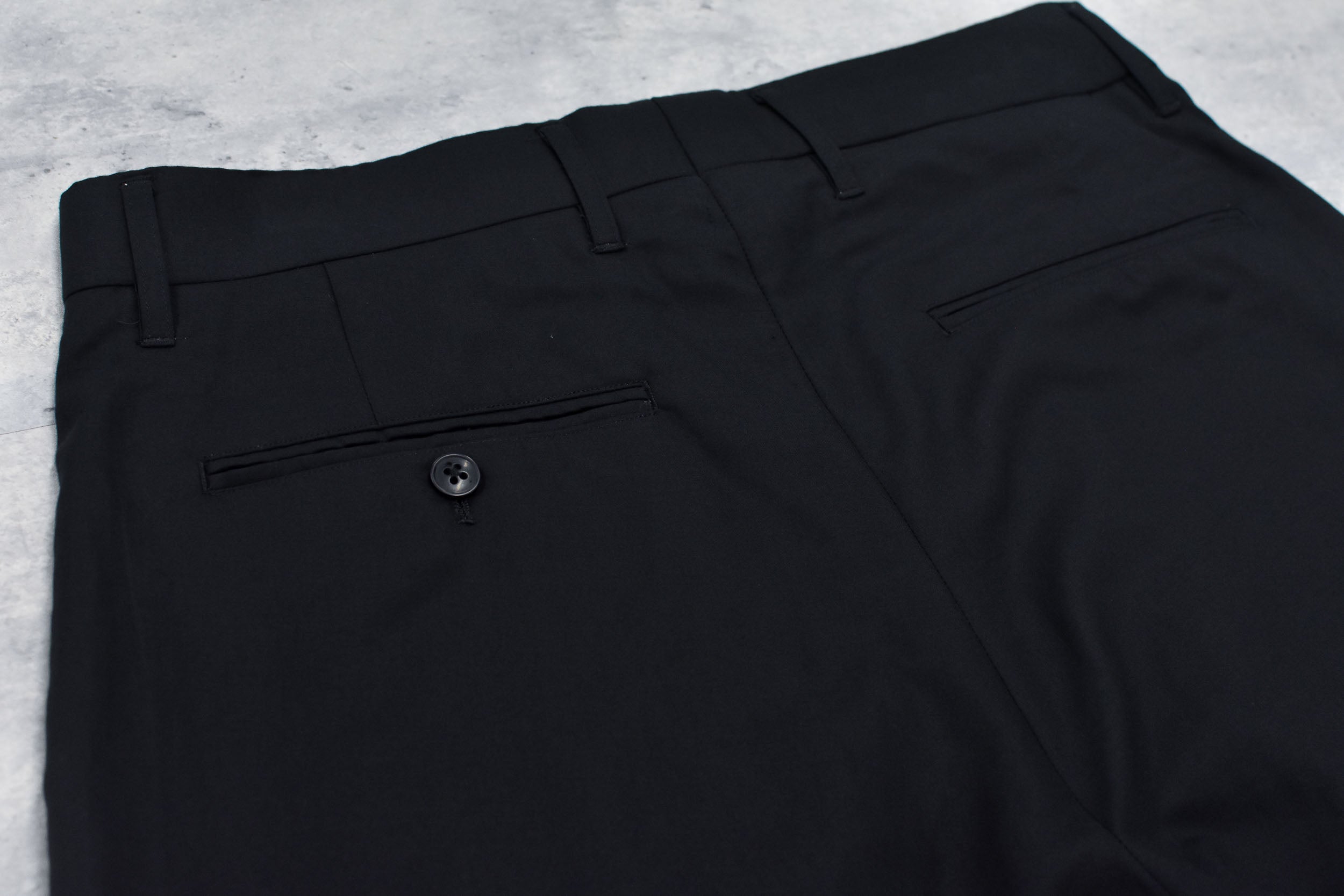 Tuck Hem Pants / hand embroidery