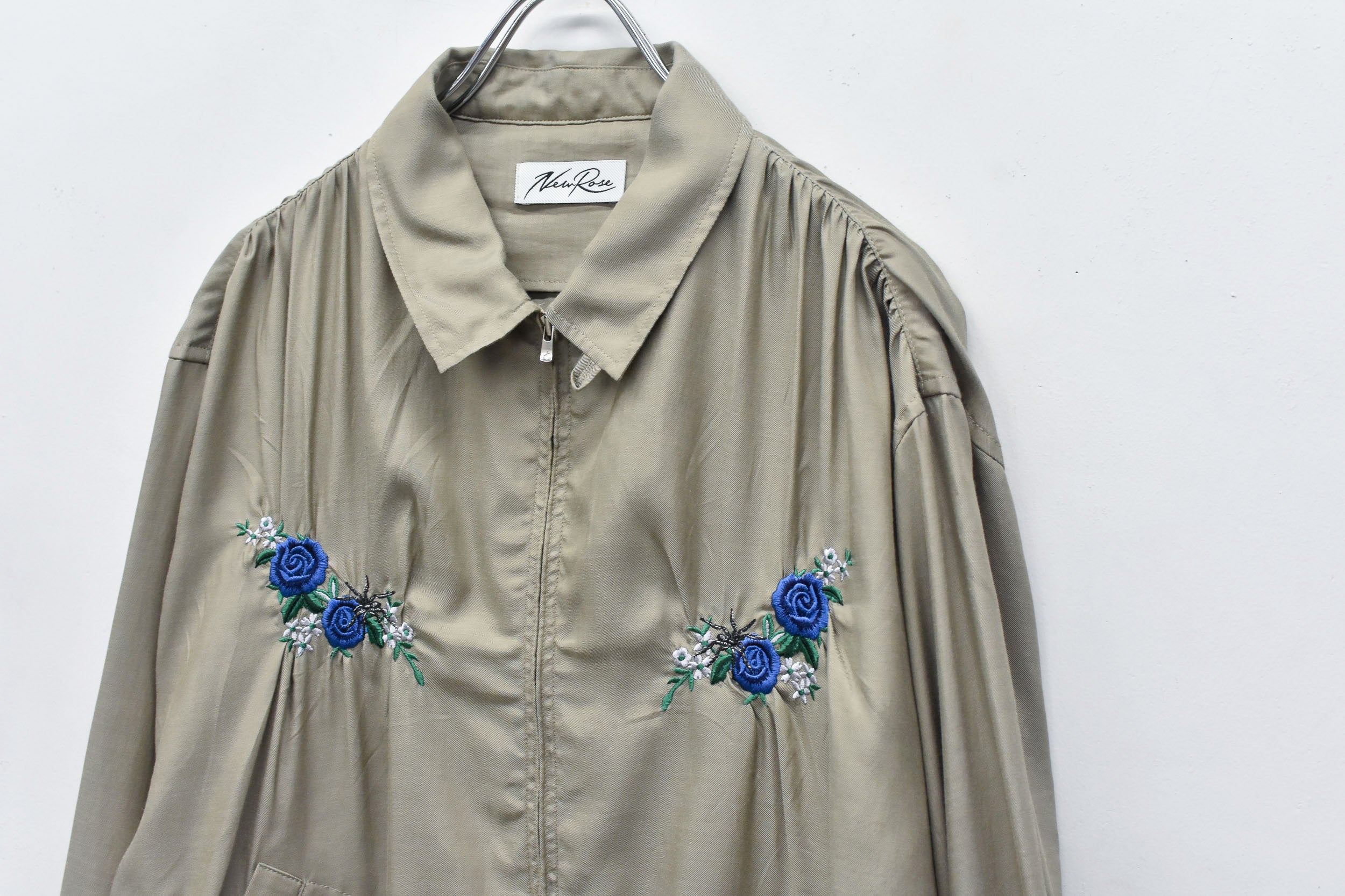 Embroidery Wrinklework Blouson
