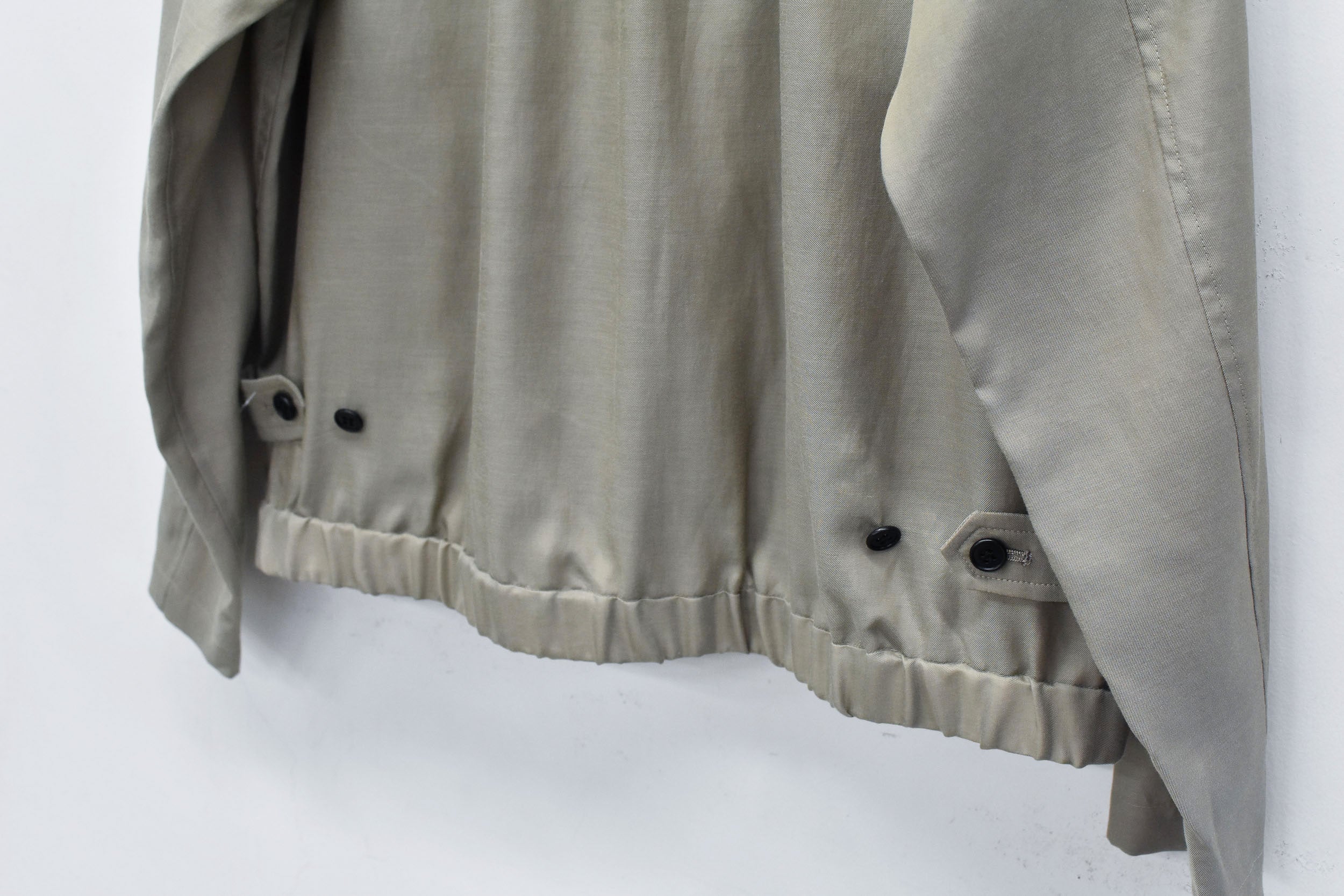 Embroidery Wrinklework Blouson