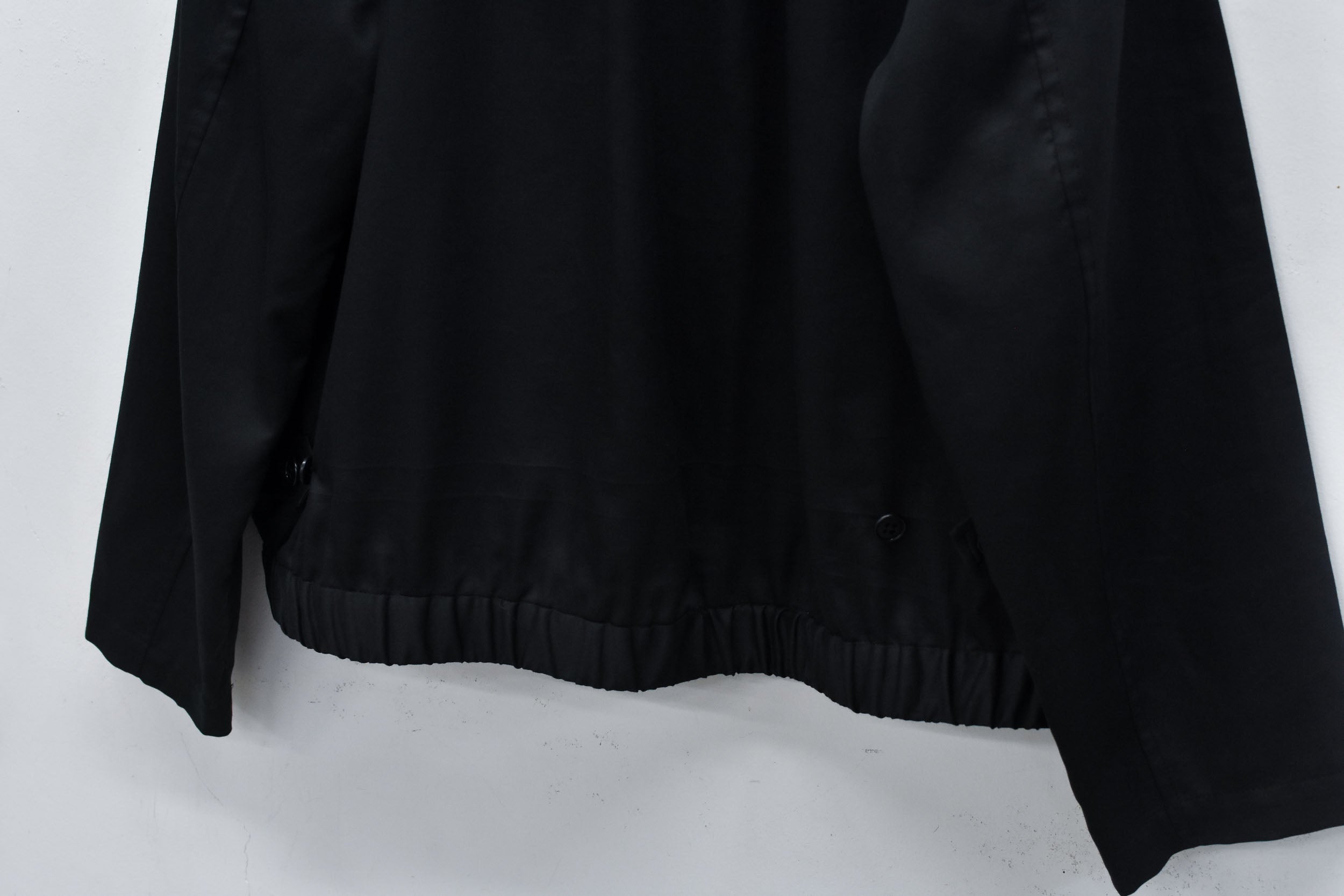 Embroidery Wrinklework Blouson