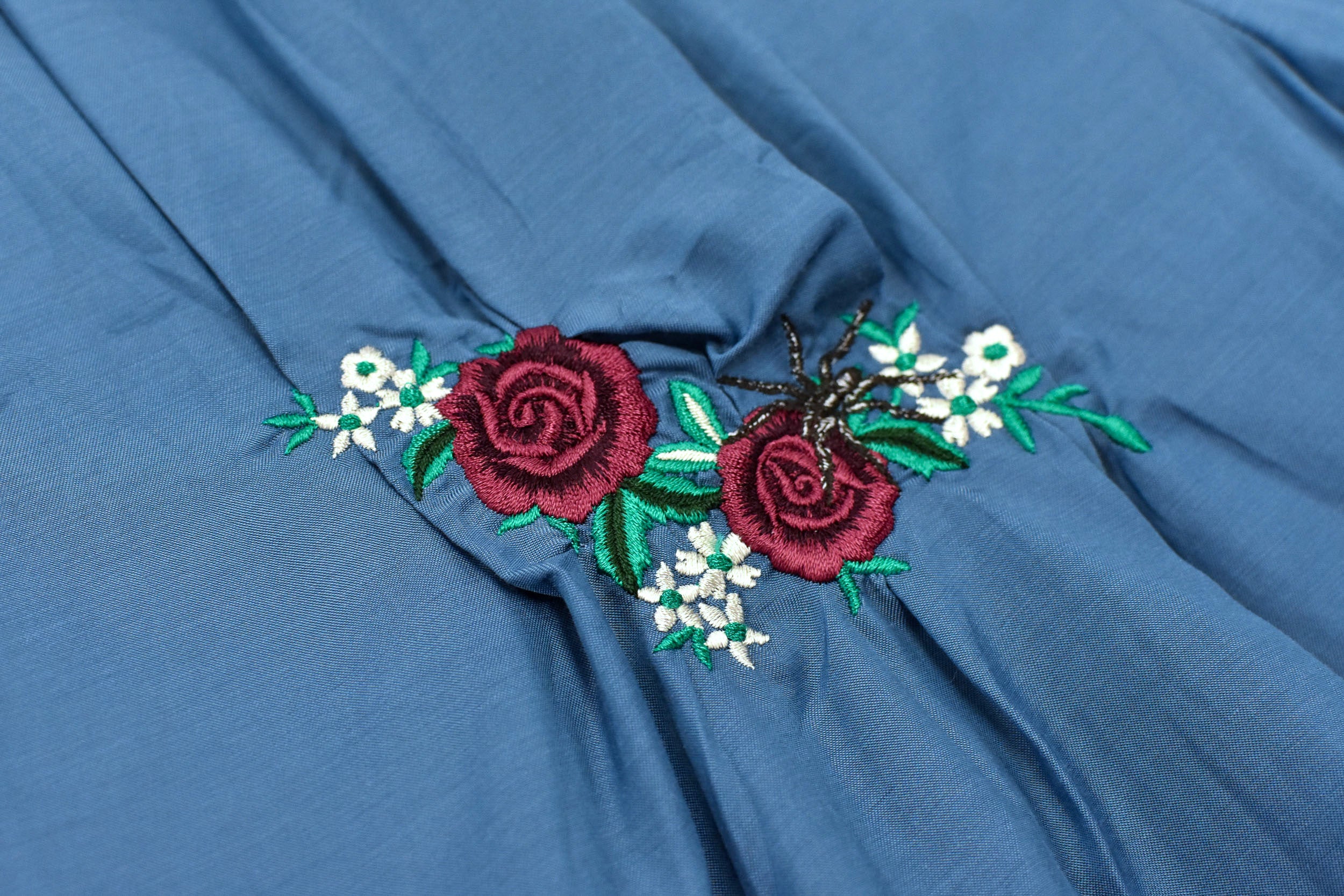 Embroidery Wrinklework Tuck Pants