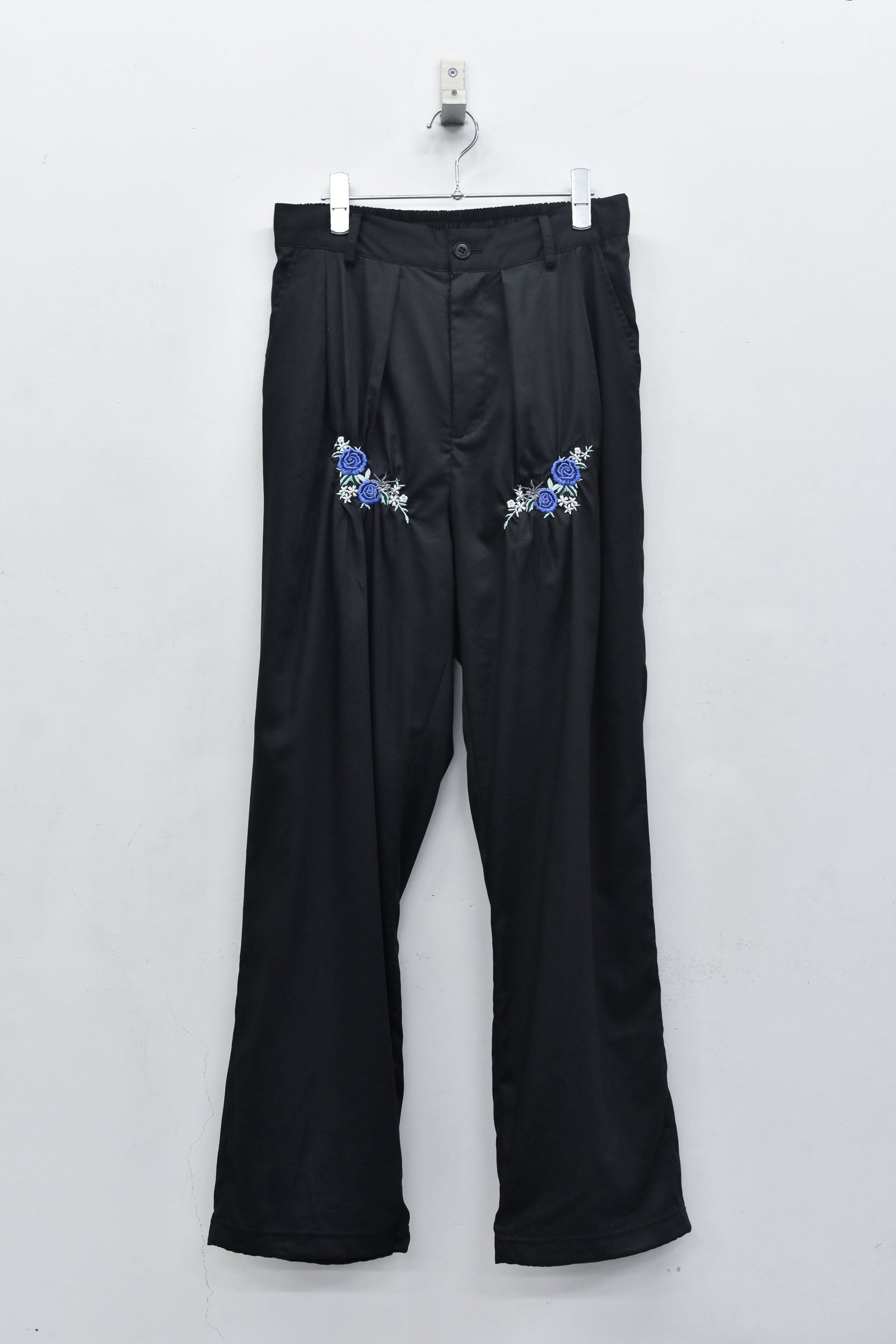 Embroidery Wrinklework Tuck Pants