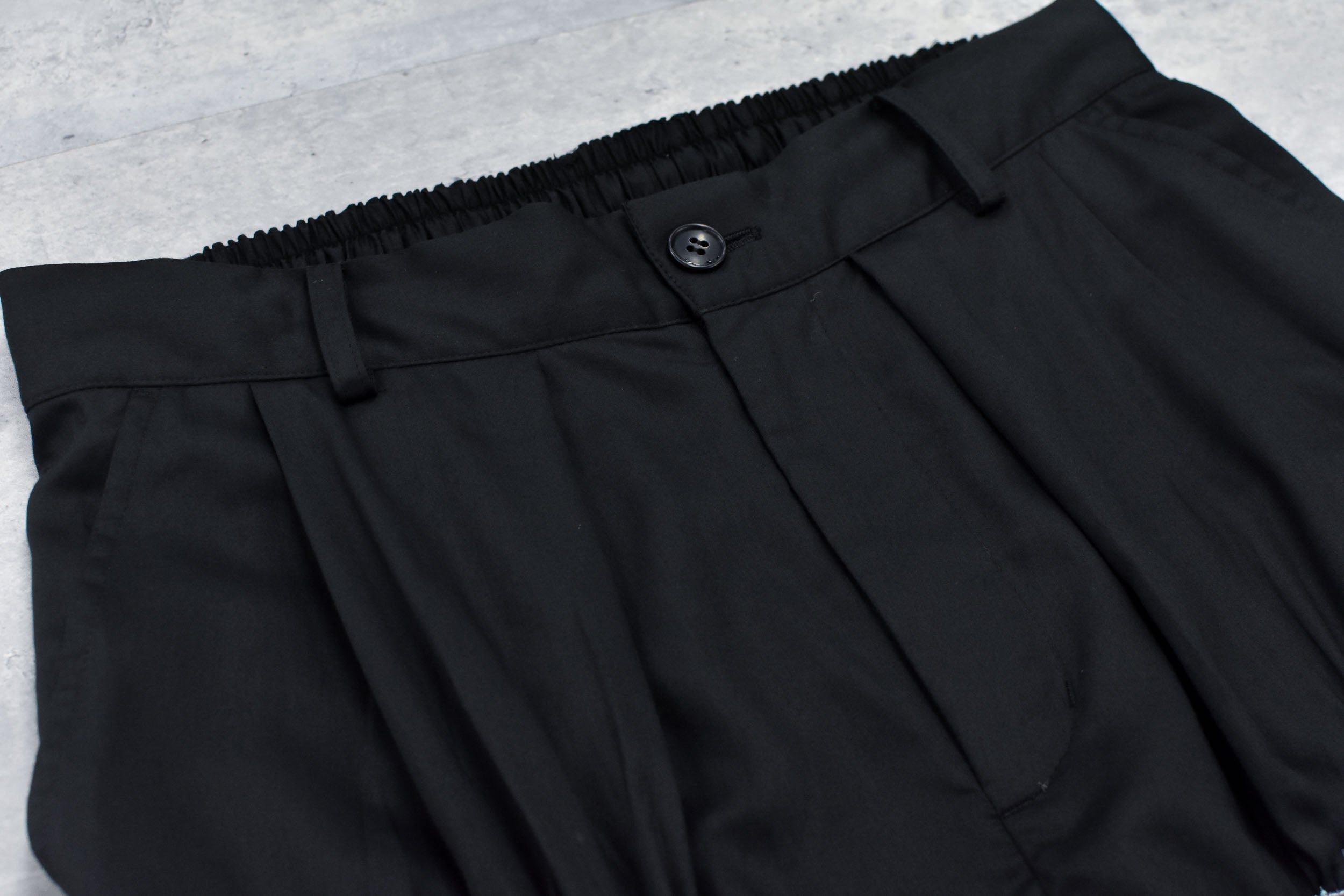 Embroidery Wrinklework Tuck Pants