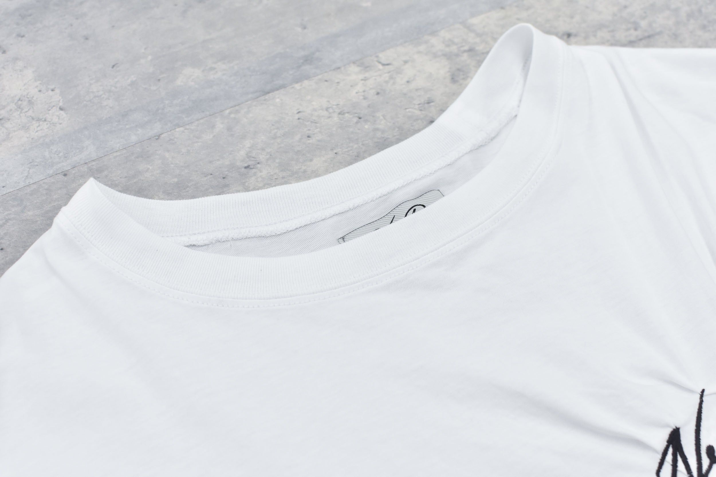 Embroidery Wrinklework T-shirt