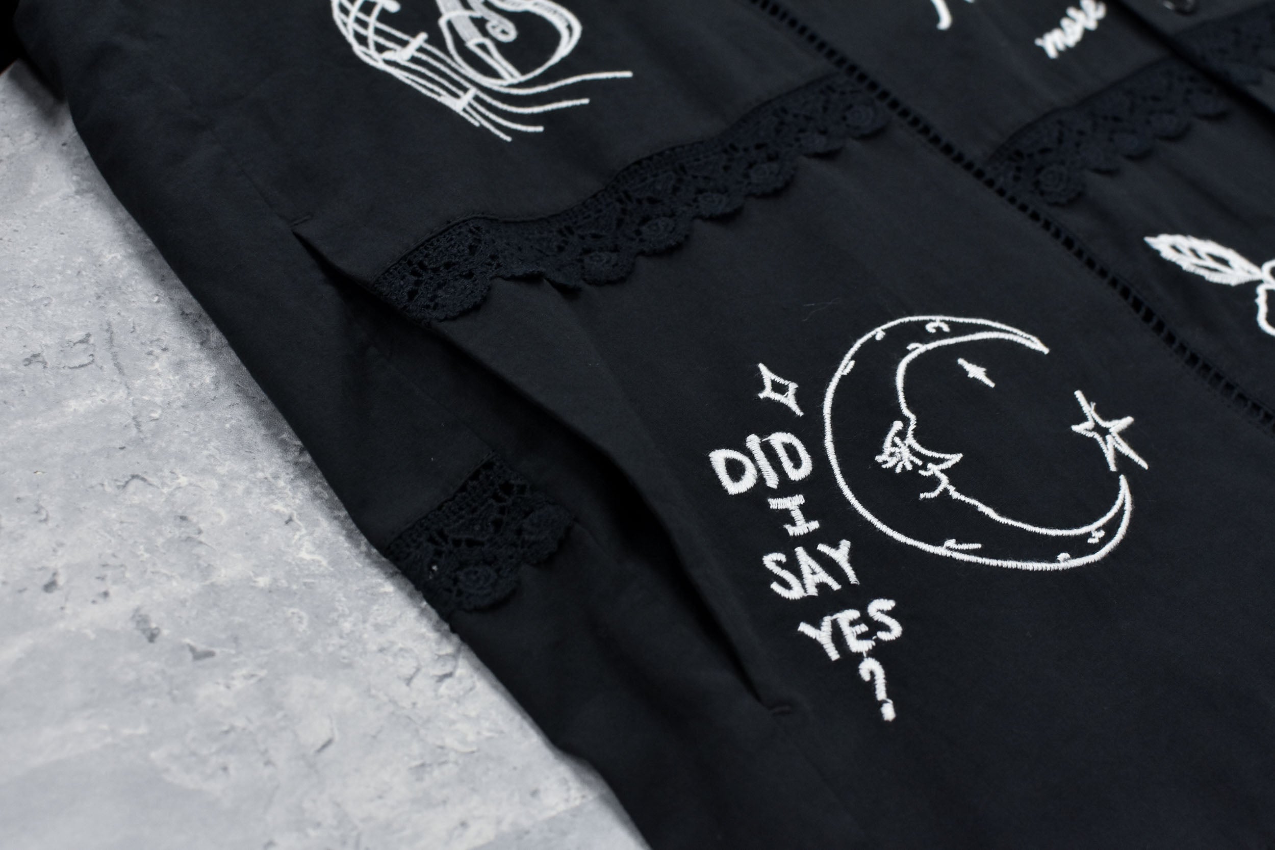 Ladder Race×Embroidery Jacket