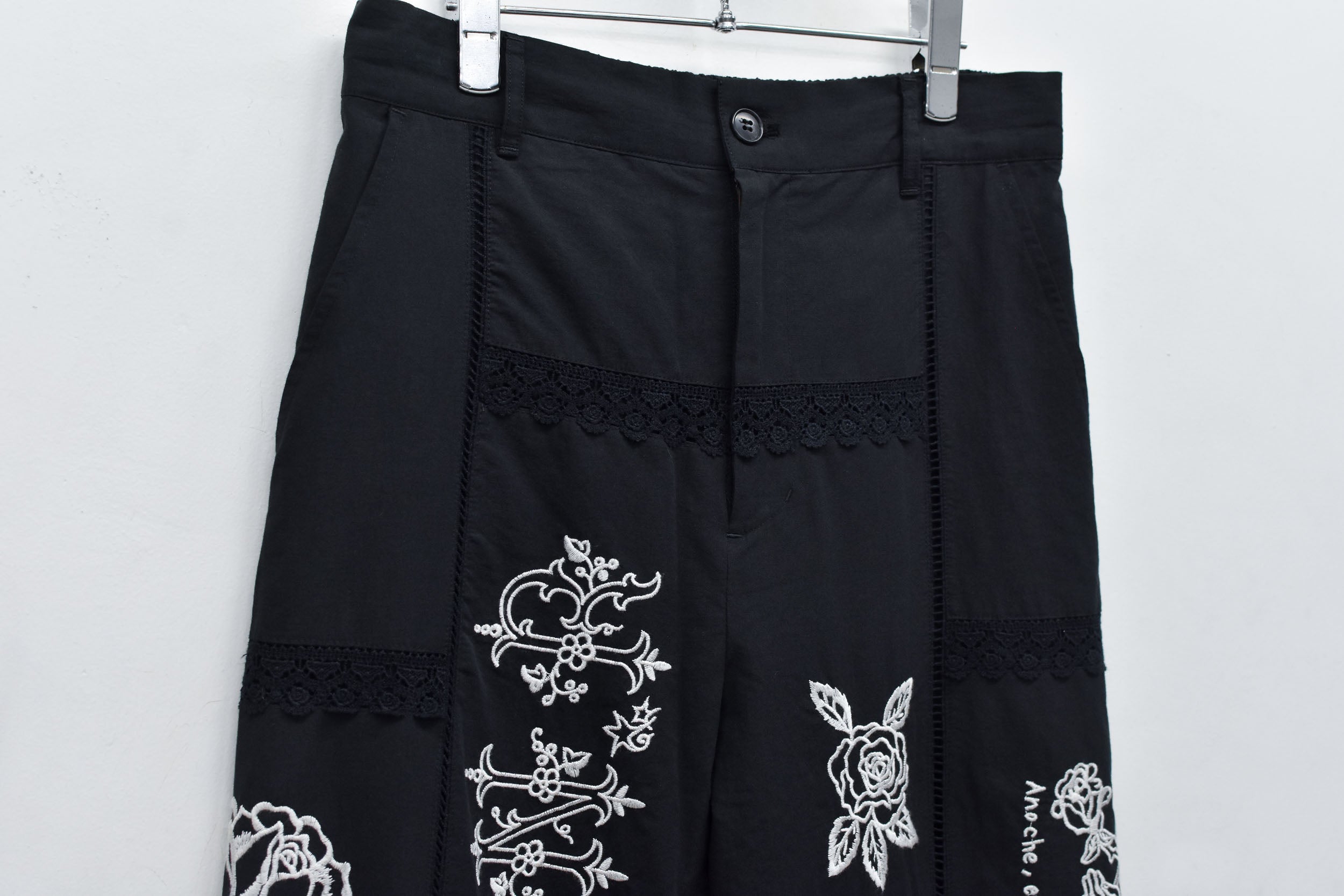 Ladder Race×Embroidery Pants