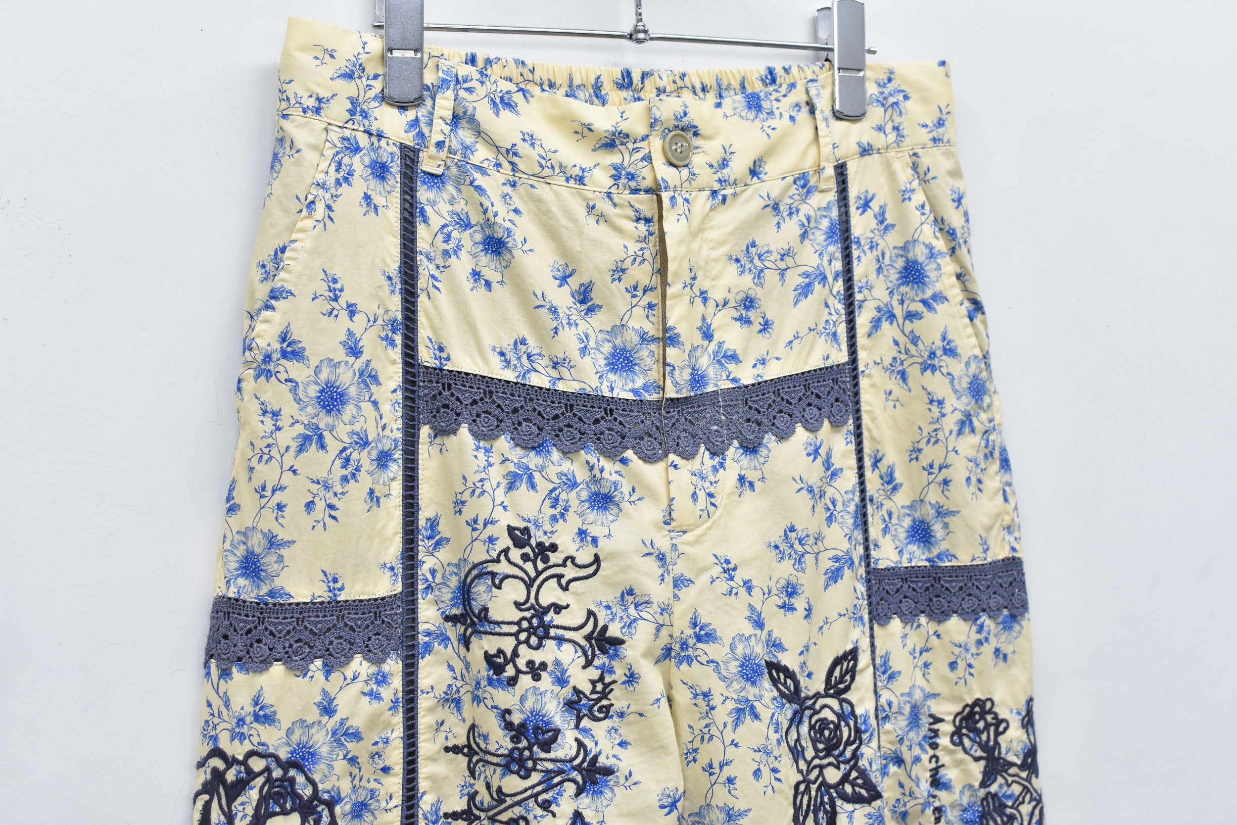 Ladder Race×Embroidery Pants