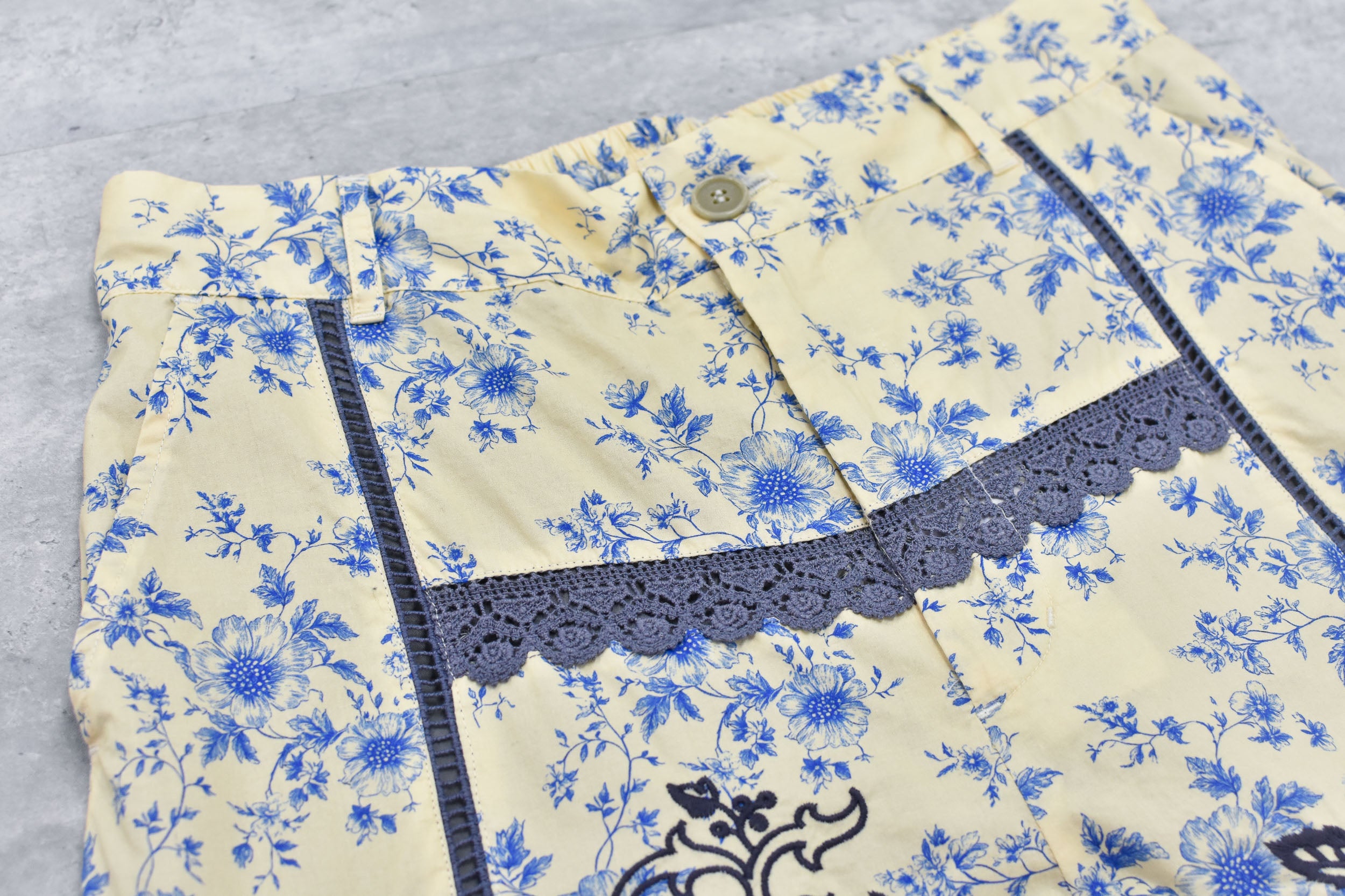 Ladder Race×Embroidery Pants