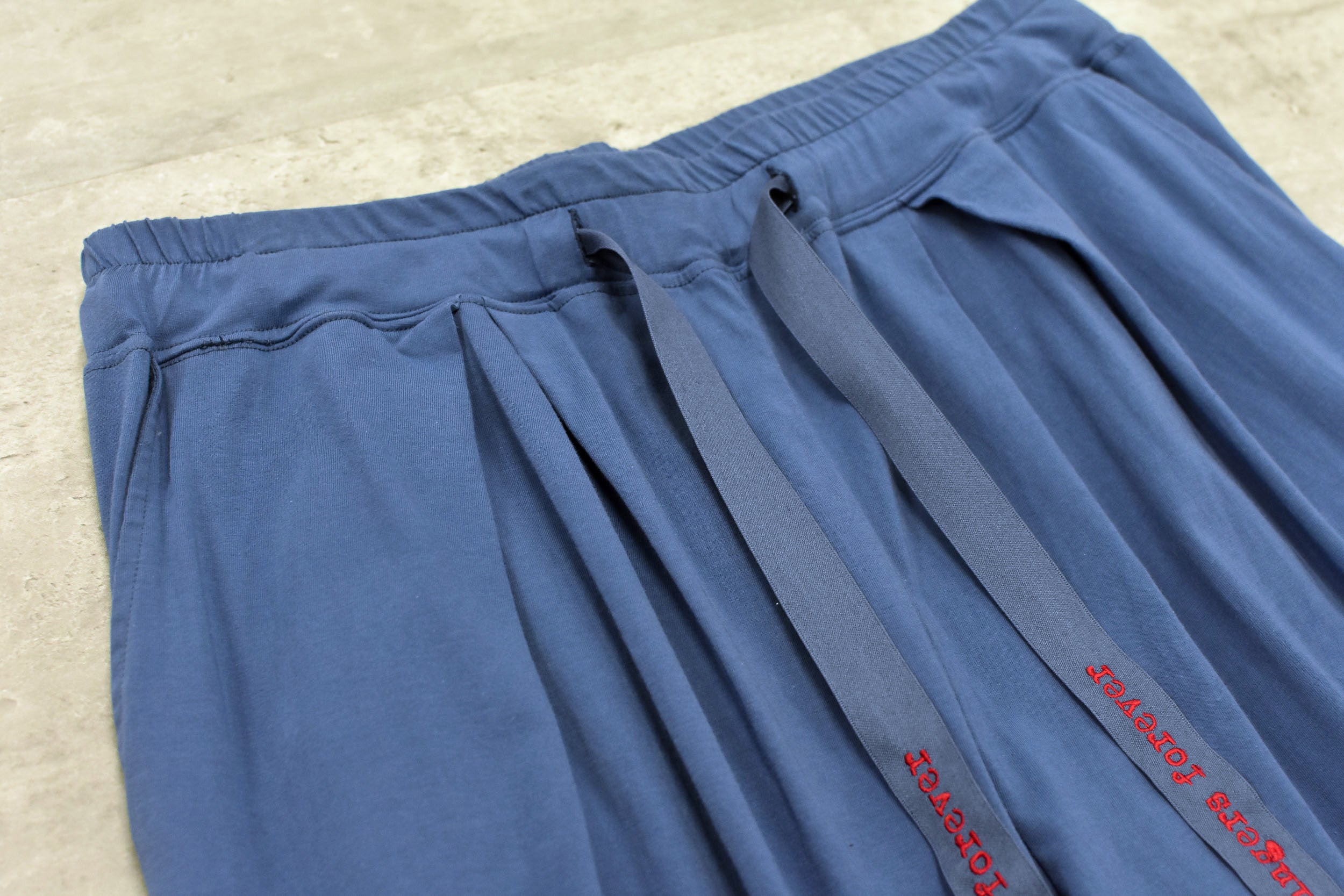 Jersey Tuck Pants / embroidery cord