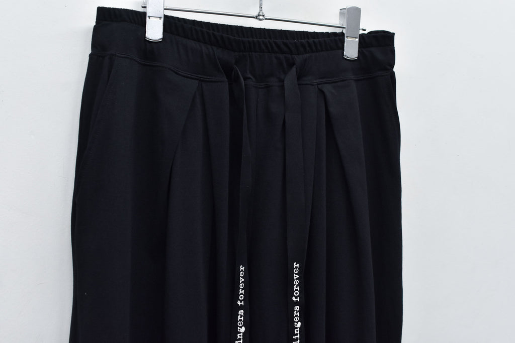 Jersey Tuck Pants / embroidery cord