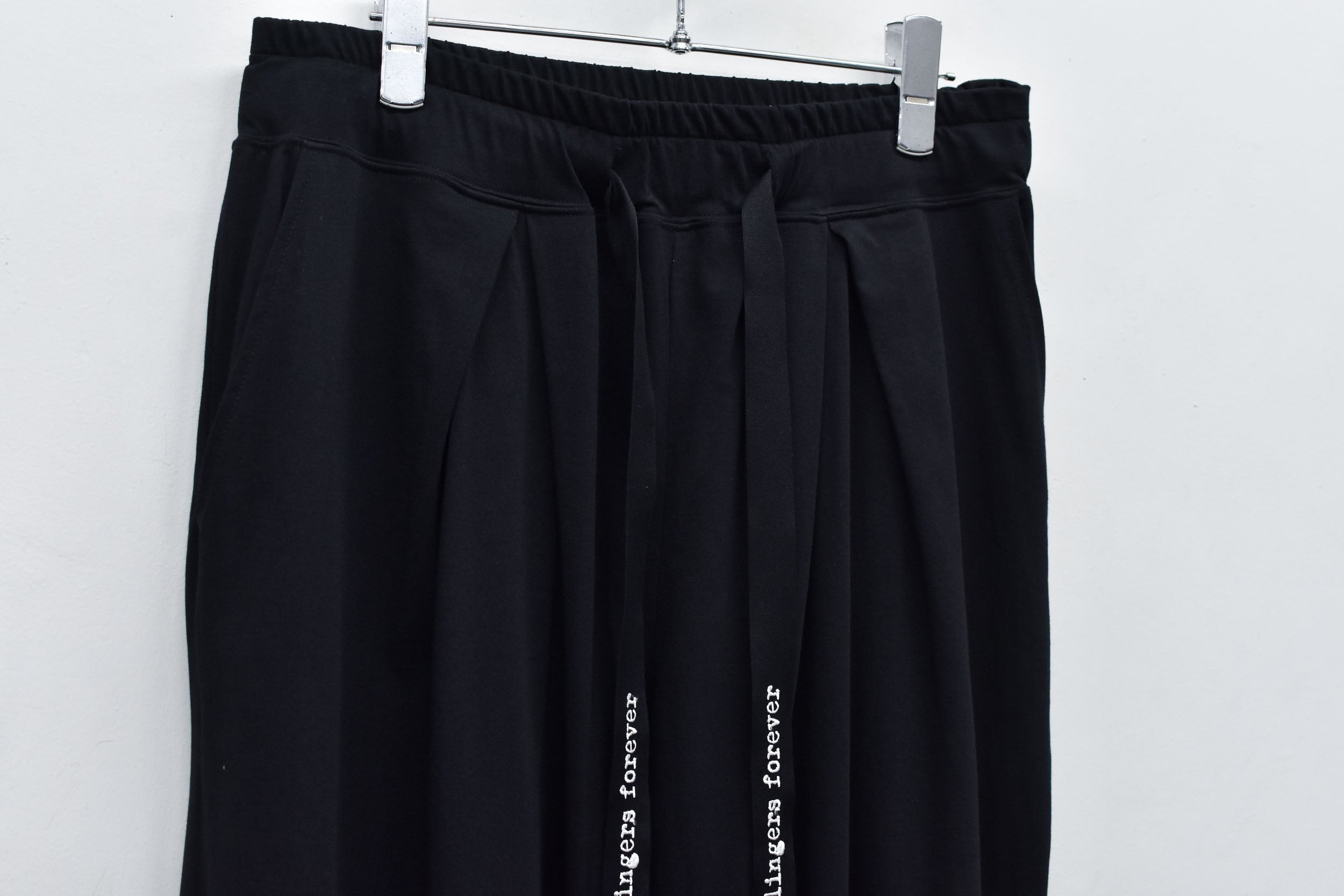 Jersey Tuck Pants / embroidery cord