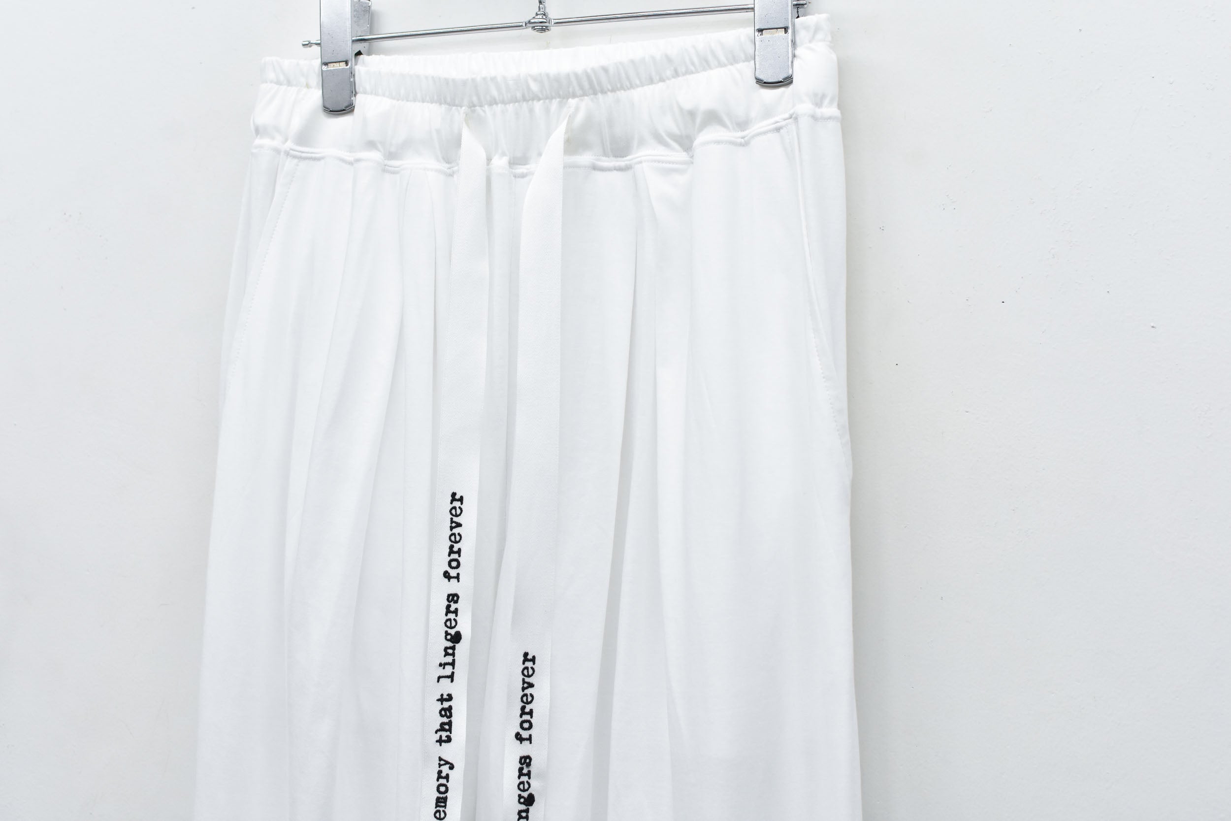 Jersey Tuck Pants / embroidery cord