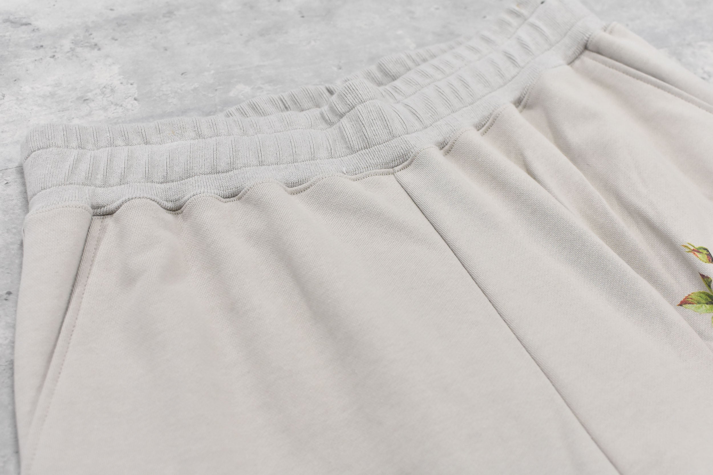 Embroidery Wrinklework Sweatpants /print