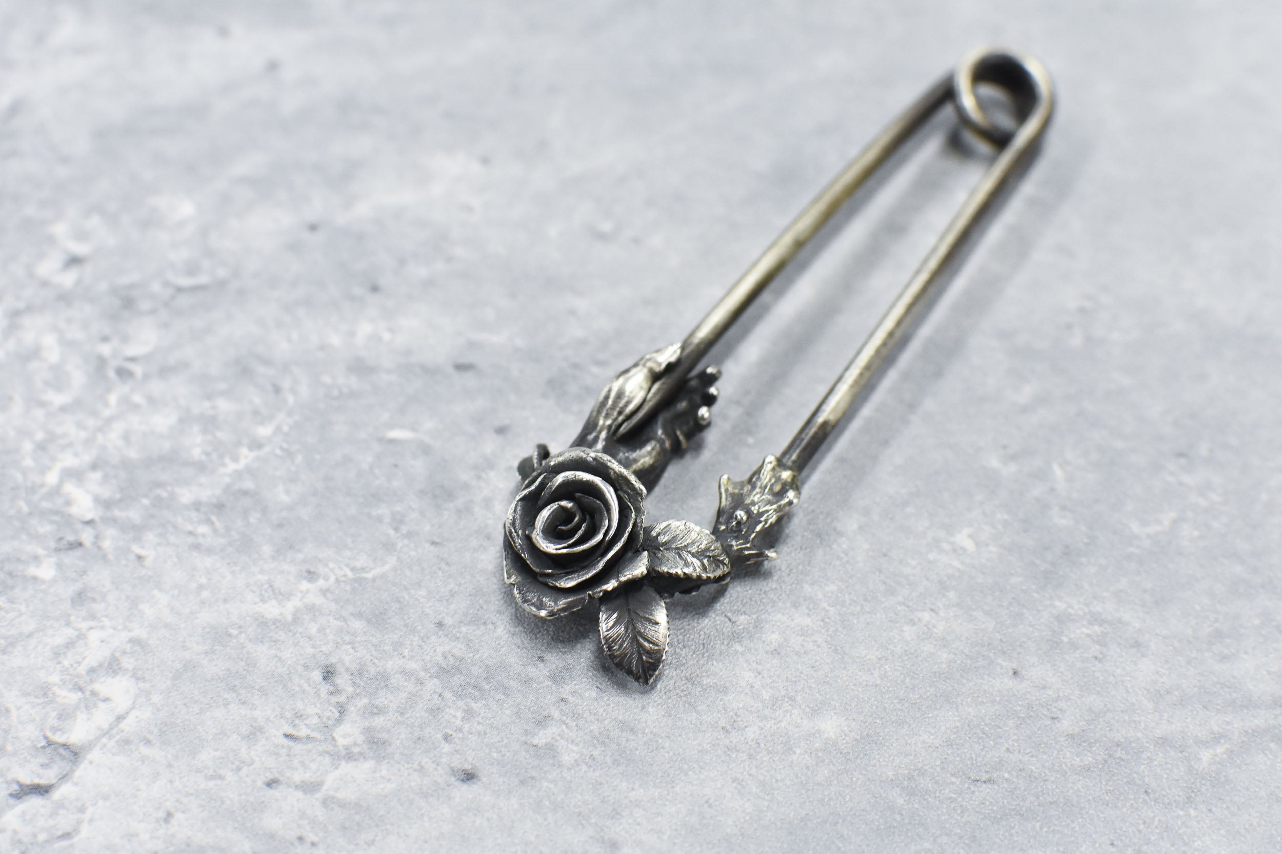 ROSE Pin