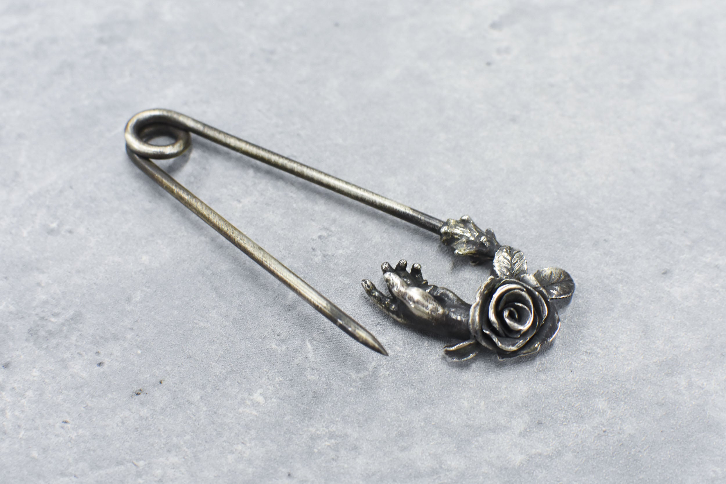 ROSE Pin