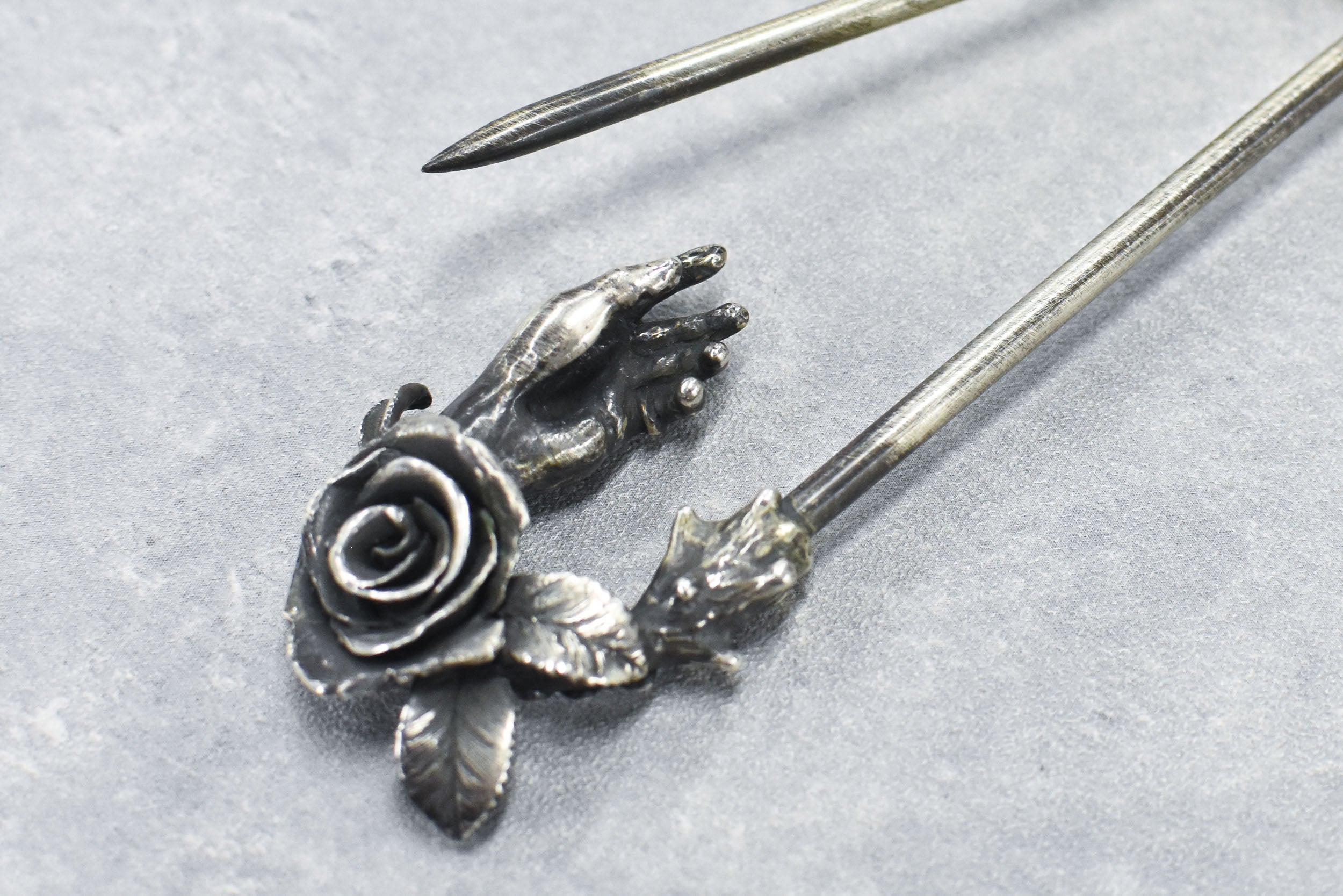 ROSE Pin
